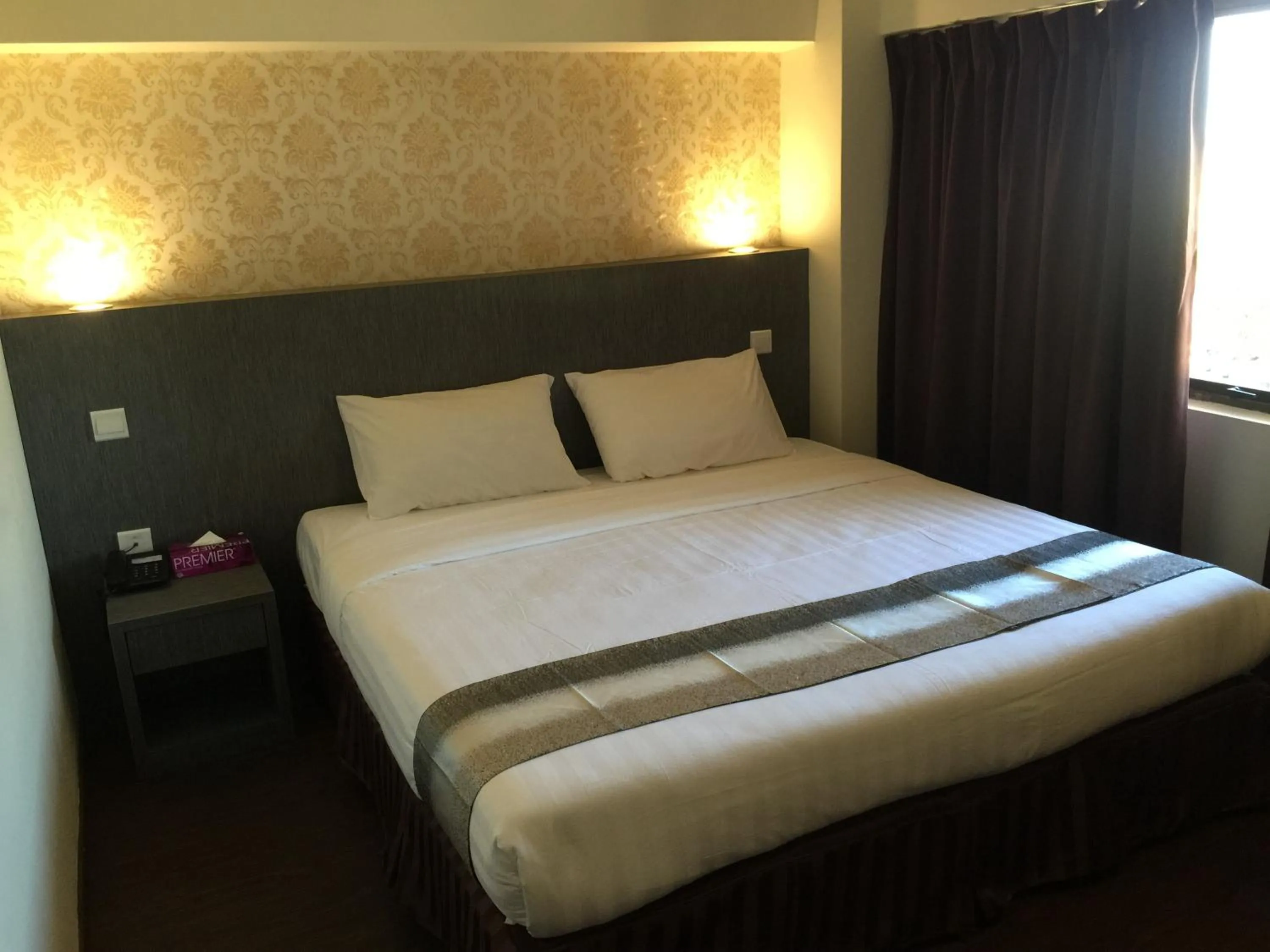 Deluxe King Room in Check Inn Hotel Tawau