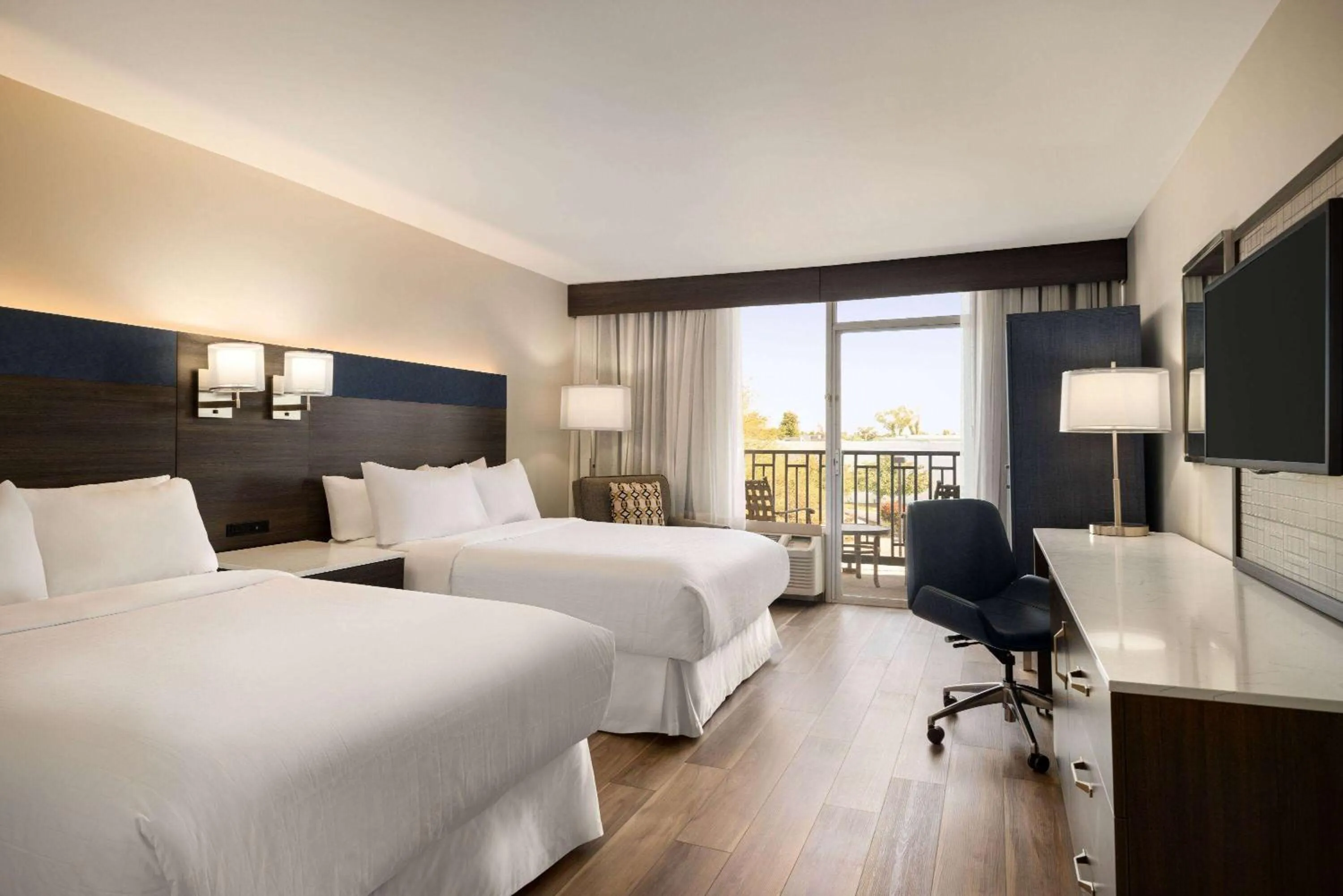 Double Room with Two Double Beds and Balcony - Non-Smoking in Wyndham Phoenix Airport - Tempe