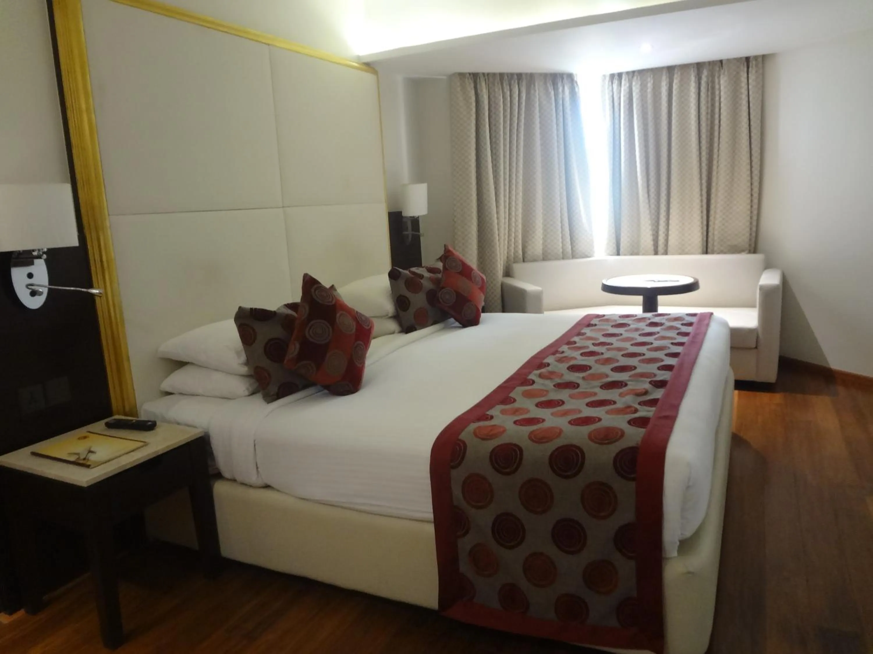 Junior Suite in Ramee Guestline Hotel Juhu