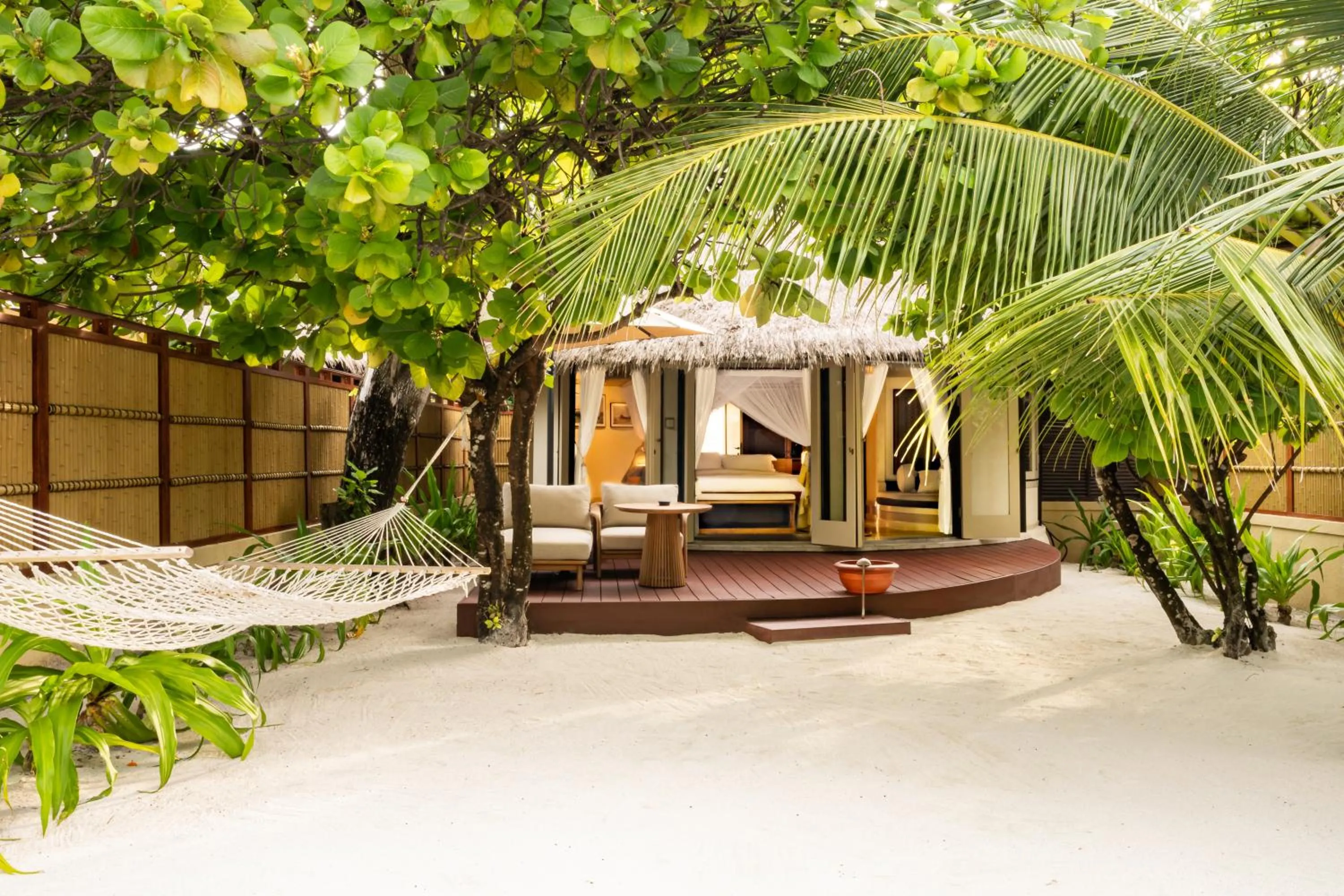 Oceanview Pool Villa with Free Transfer in Banyan Tree Vabbinfaru