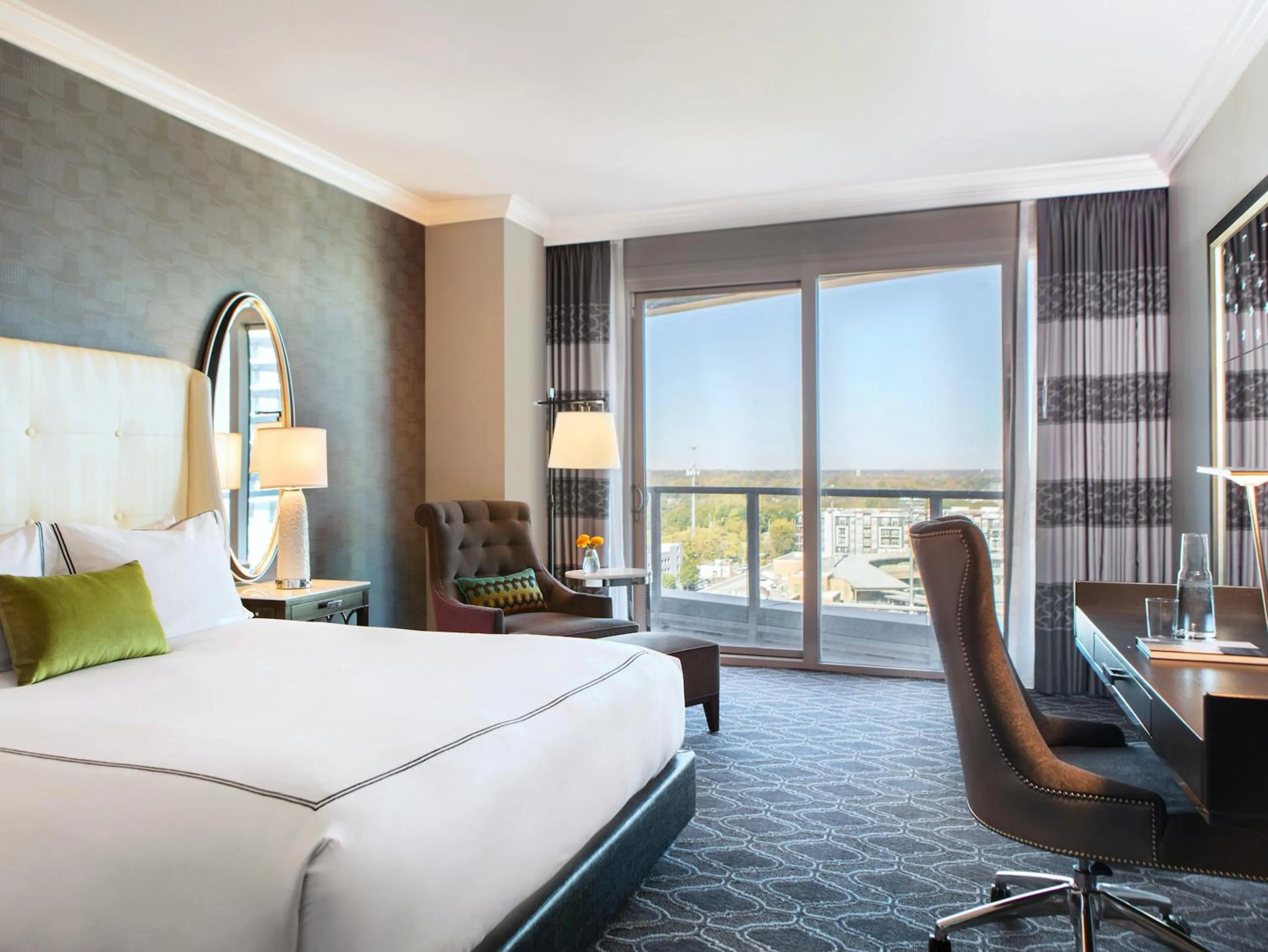 Essential King Room with Balcony in Kimpton Tryon Park Hotel by IHG