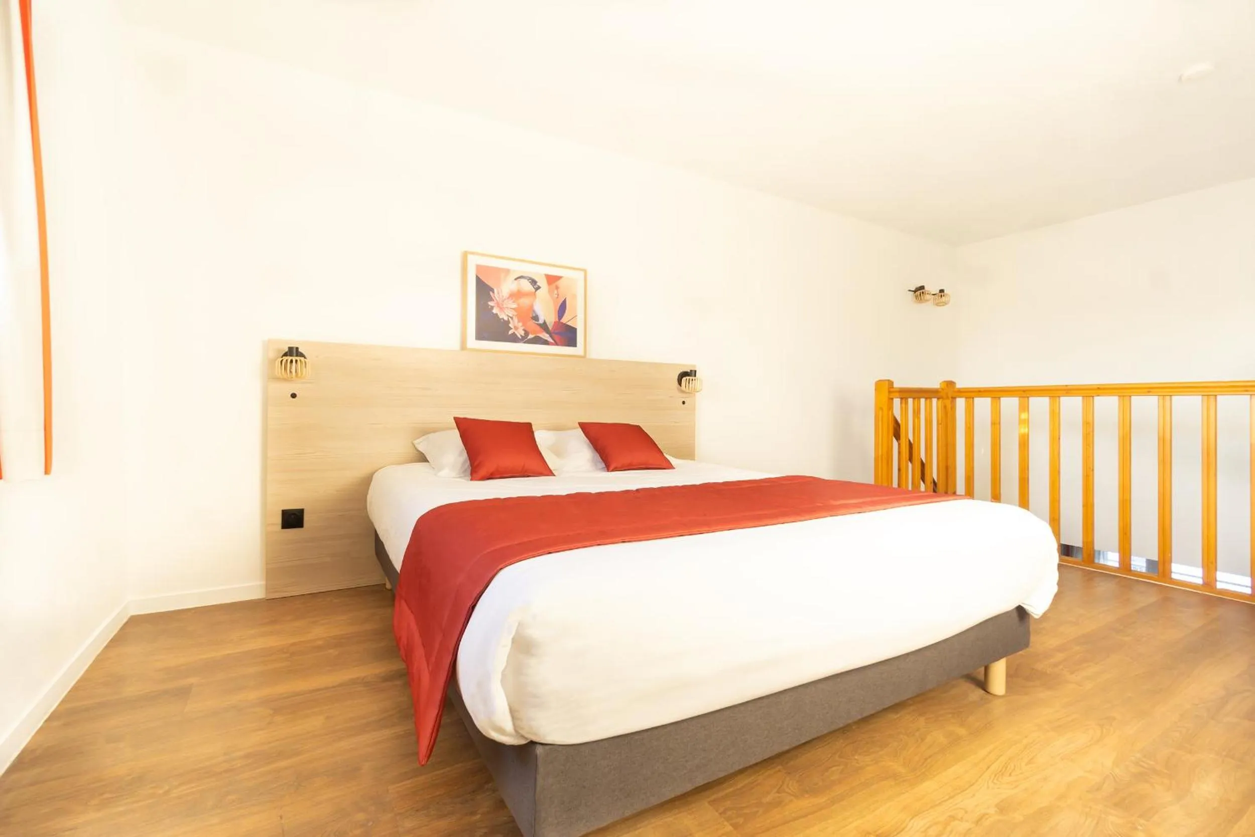 Duplex Apartment in City Résidence Bordeaux Centre