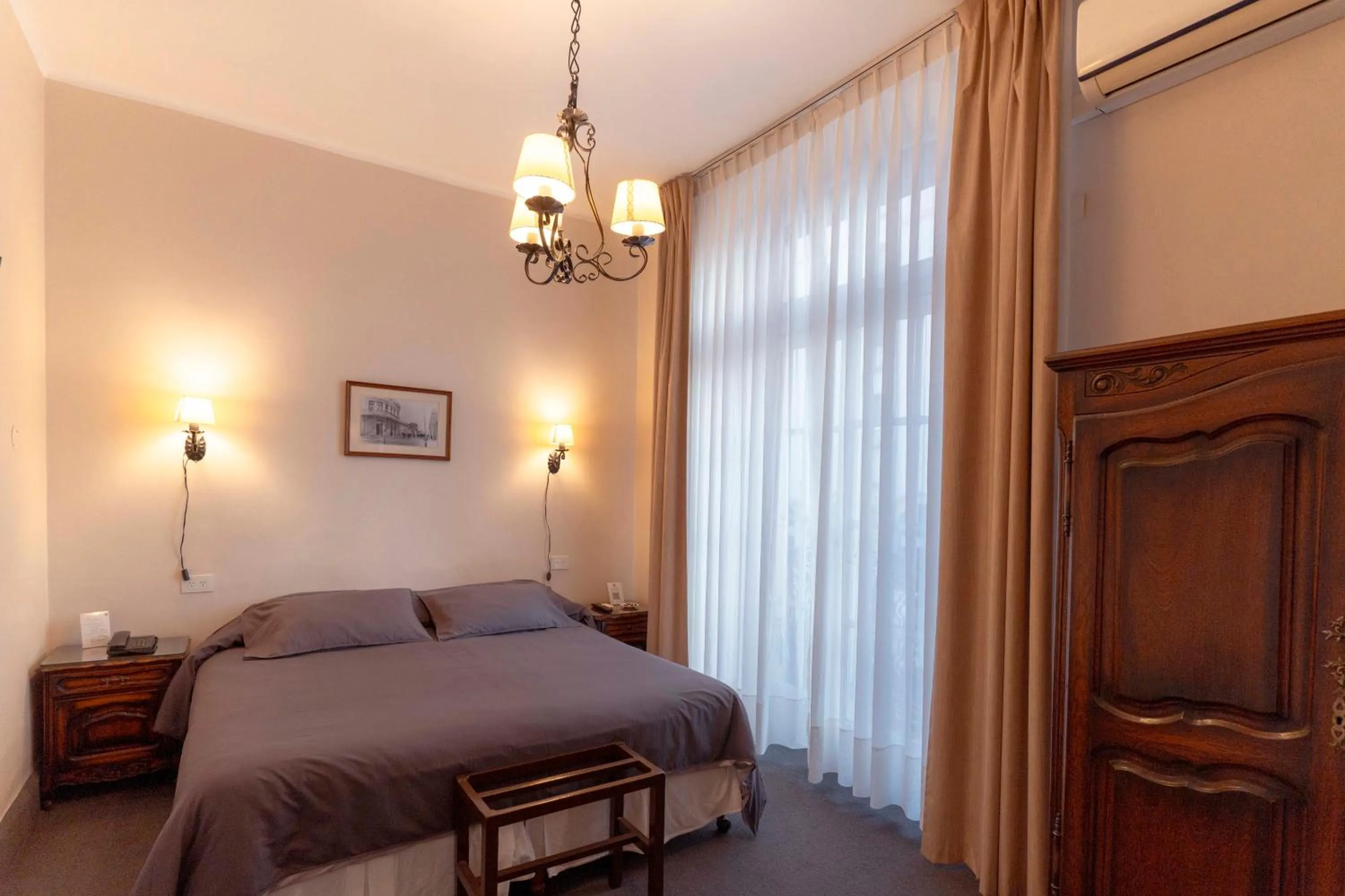Double Room with Balcony in Hotel Colonial Salta