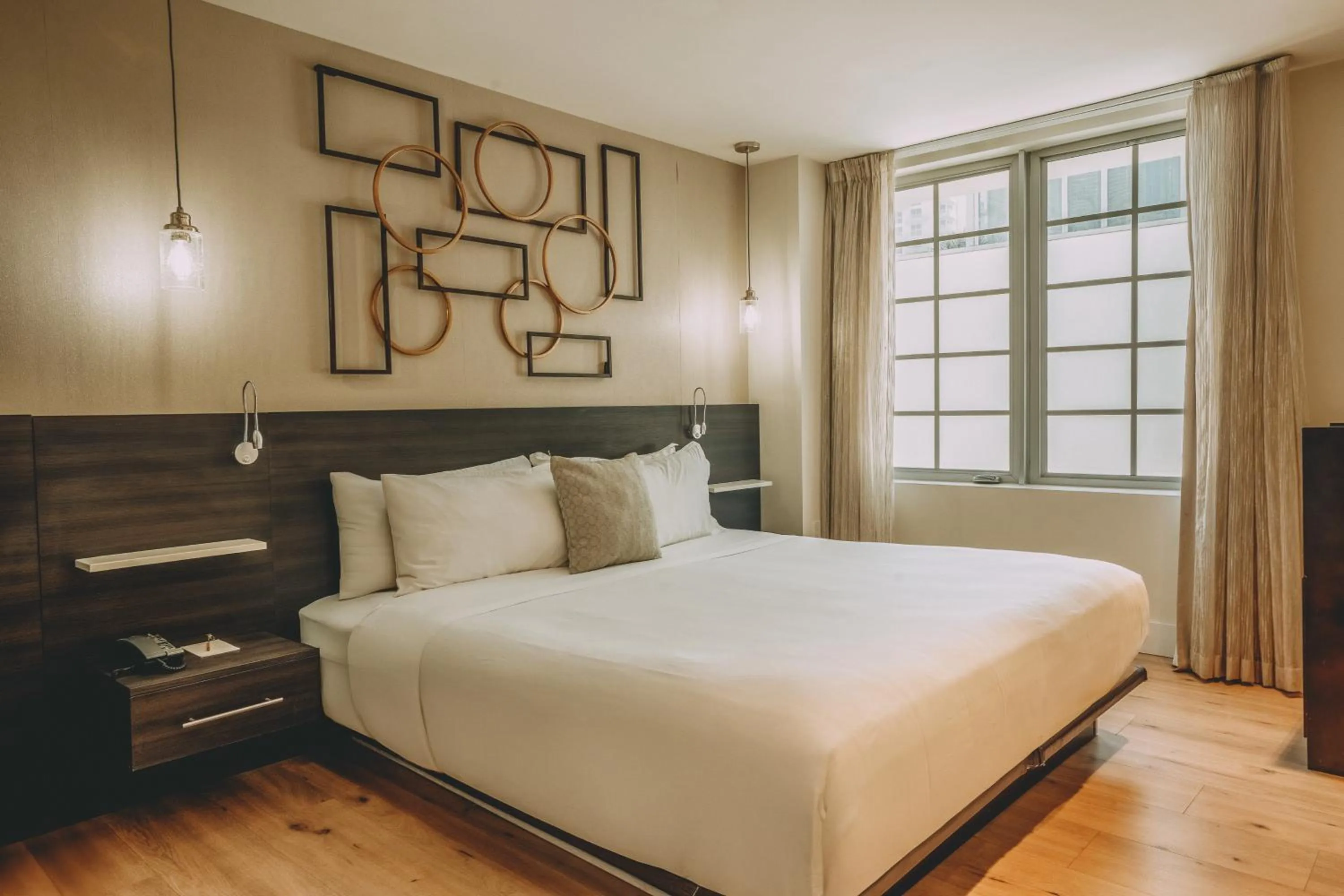 Premium King in Iberostar Waves Berkeley Shore