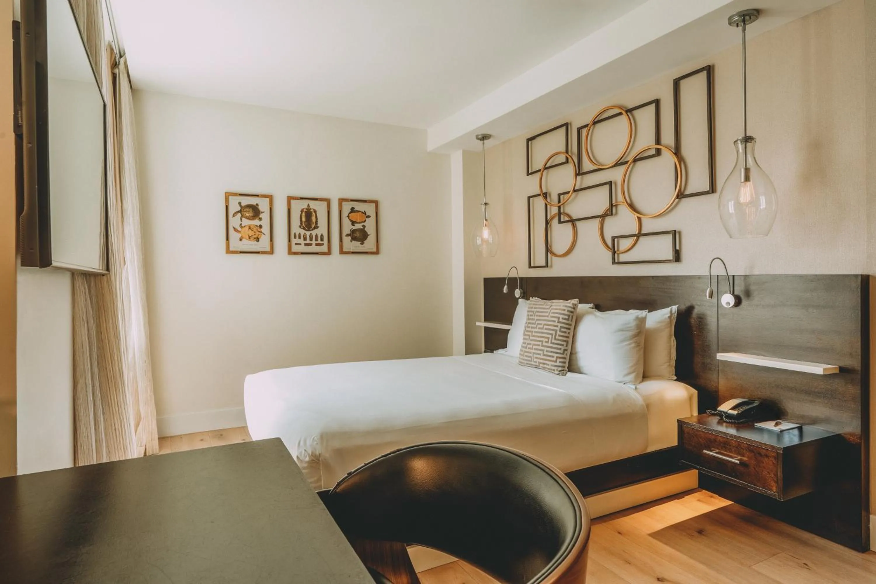 Premium City View King in Iberostar Waves Berkeley Shore