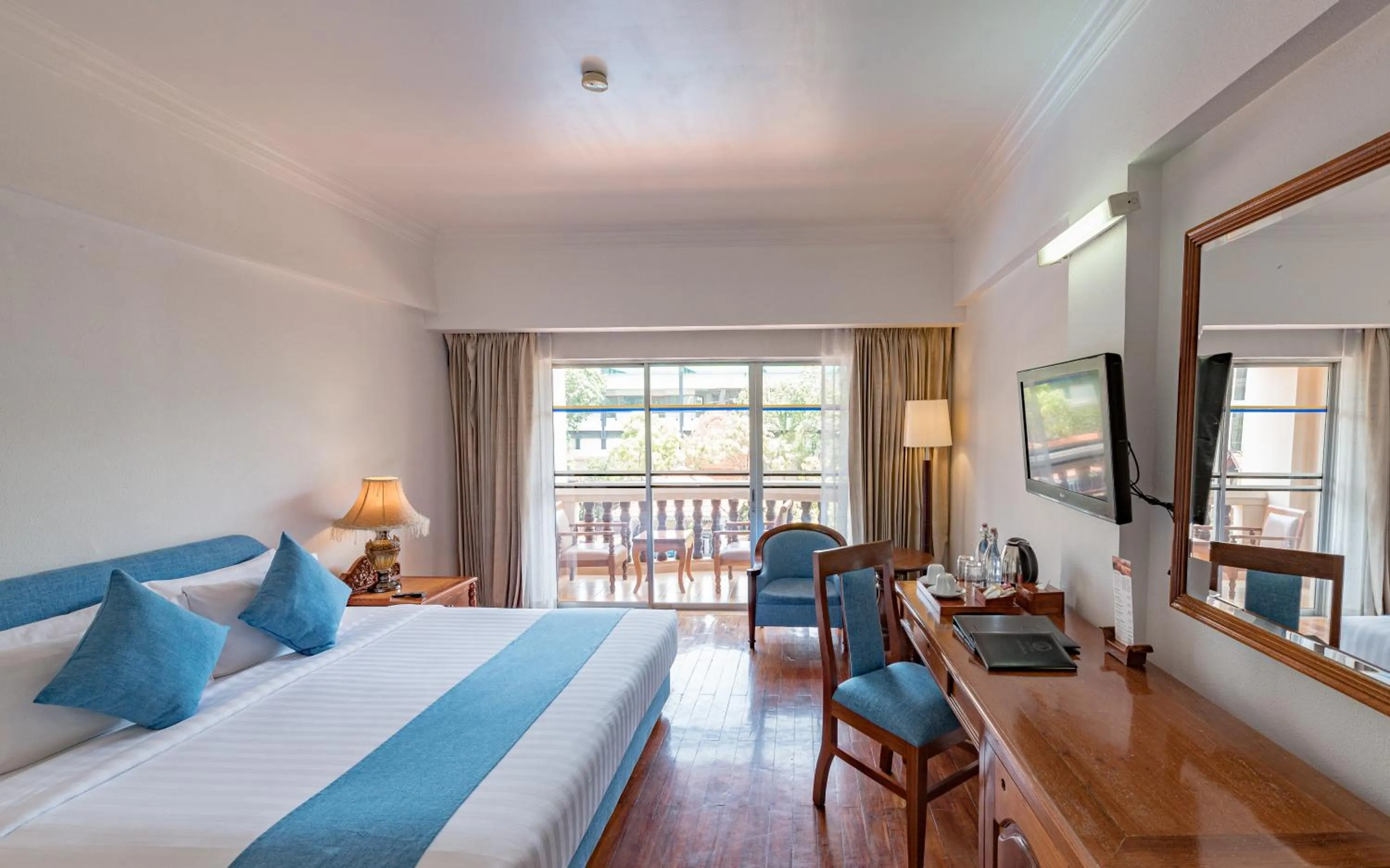 Deluxe Double Pool View Room in Hotel Somadevi Angkor Resort & Spa