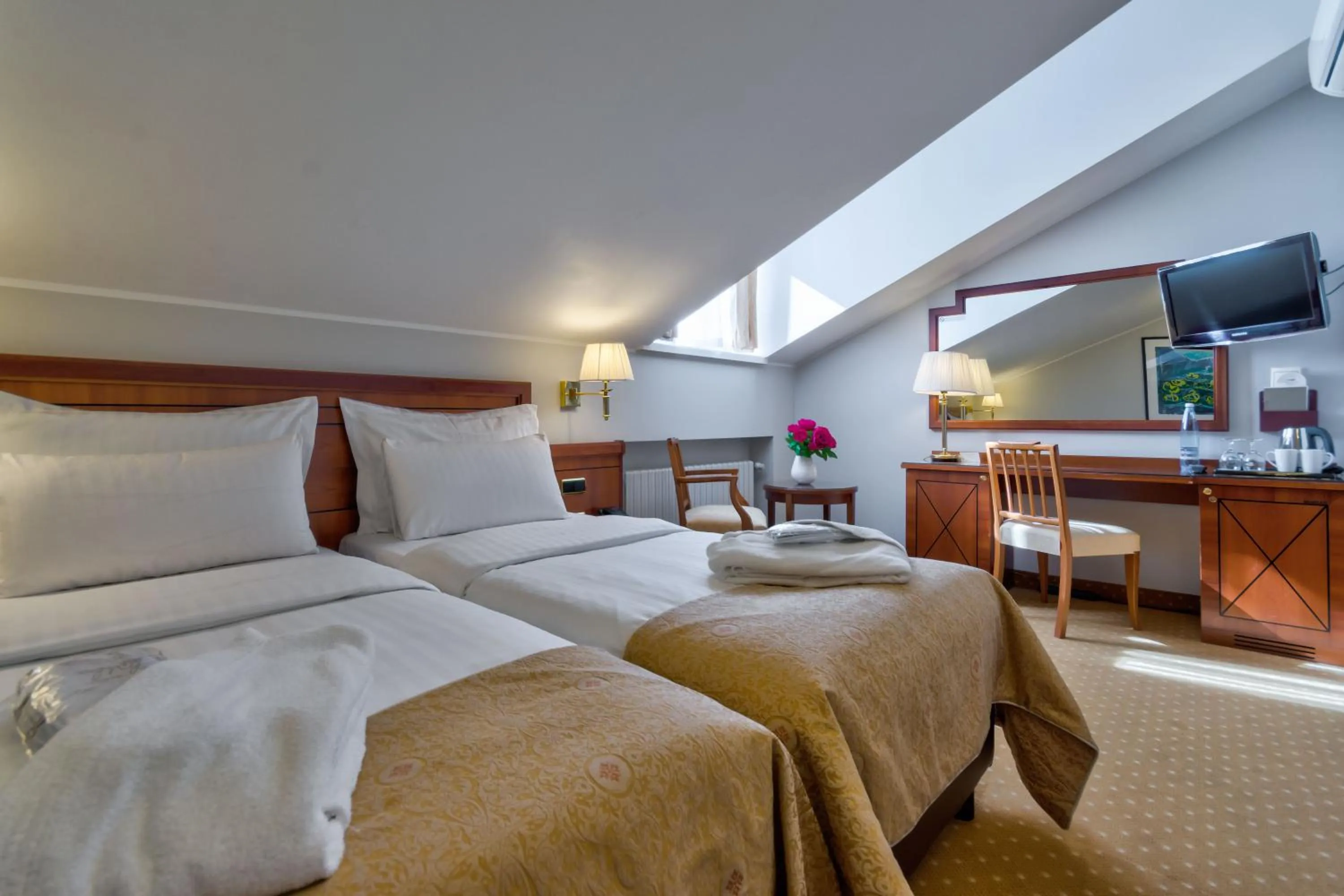 Superior Twin Room in My City Hotel