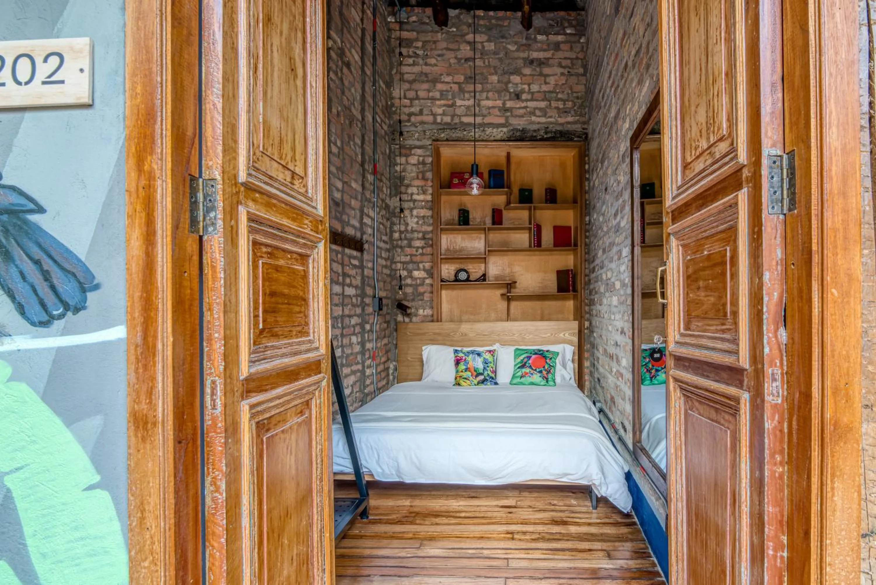 Small Room Shared Bathroom  in Socialtel Candelaria Bogotá