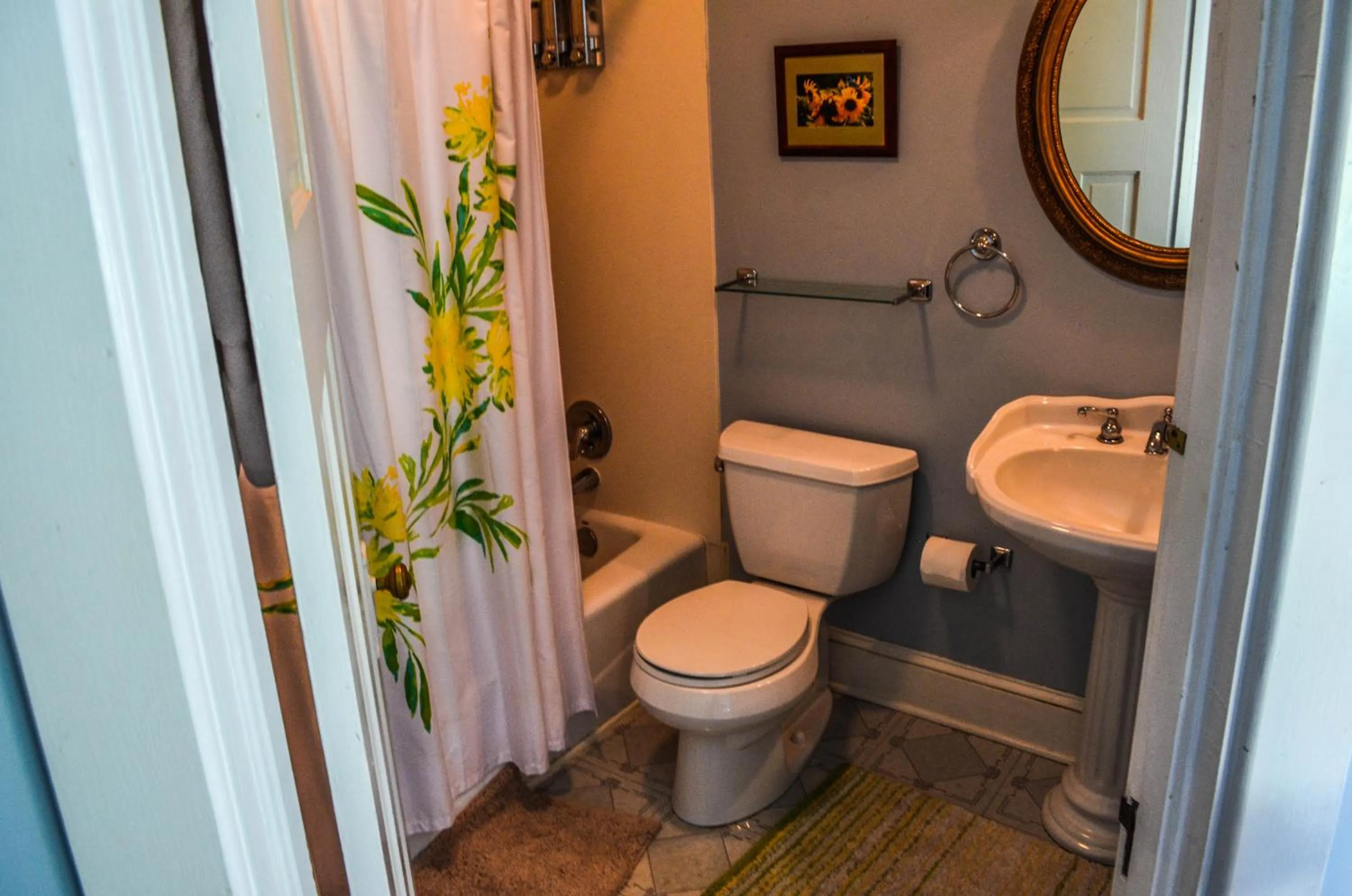 Deluxe King Room in Greenwood Bed & Breakfast