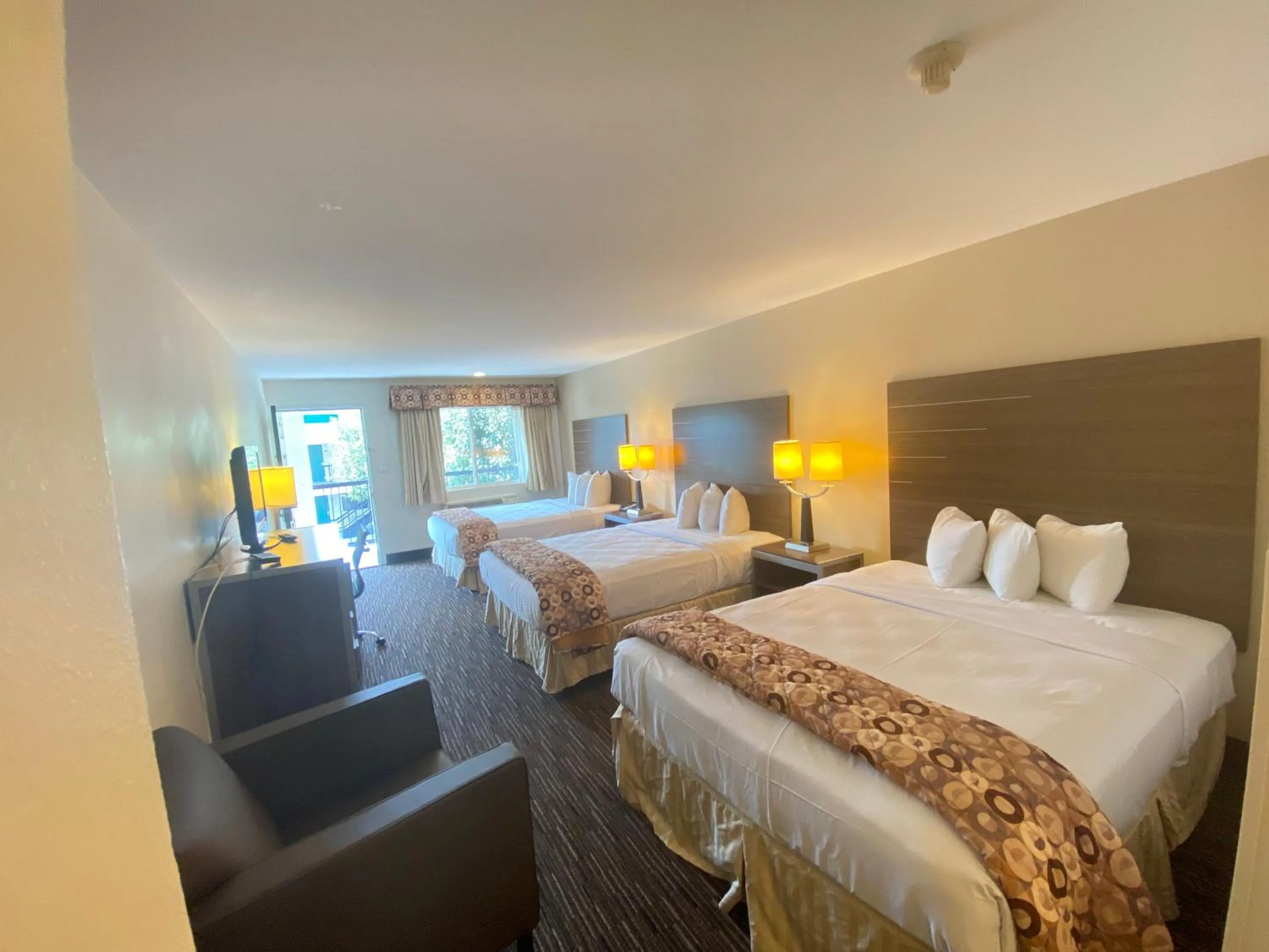 Family Room - Non-Smoking in Garden State Inn