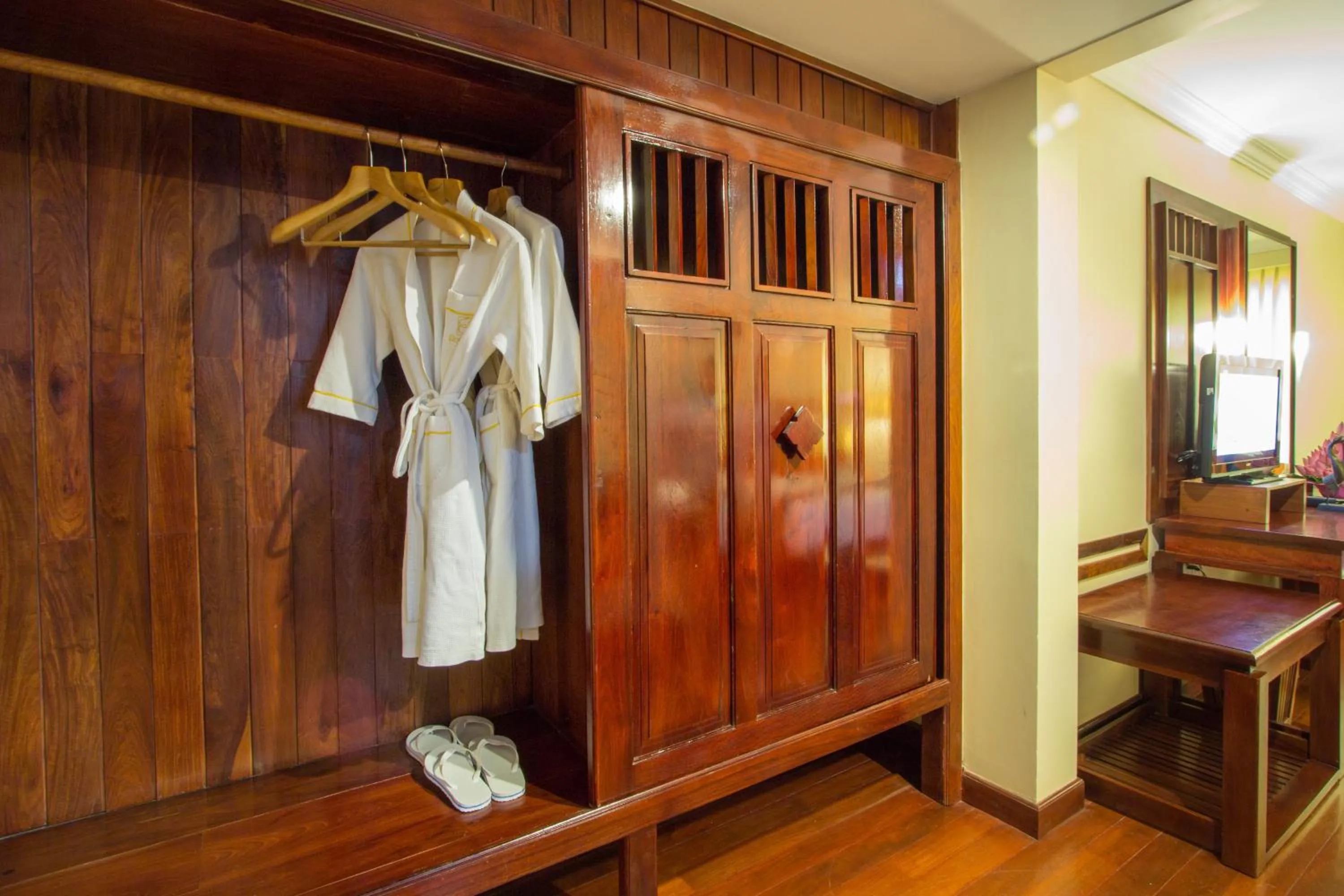 Deluxe Double or Twin Room - single occupancy in Royal Empire Hotel