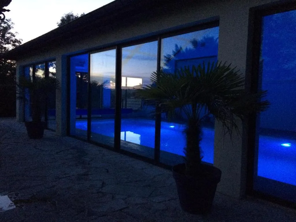 Two-Bedroom Cottage in La Bourguignotte