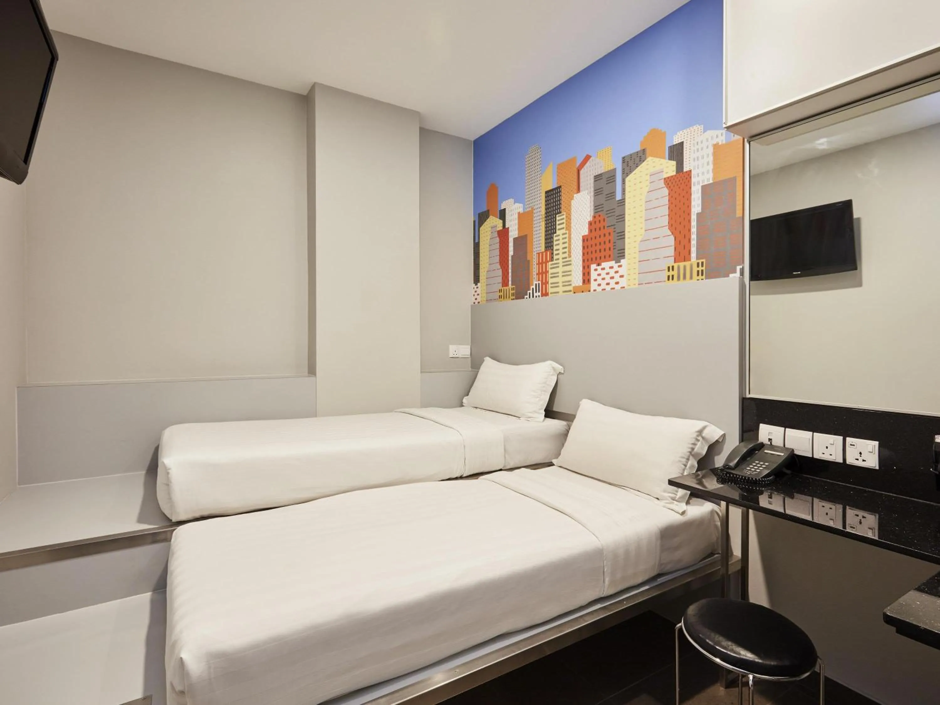 Standard Twin Room (No Window) in ibis budget Singapore Bugis