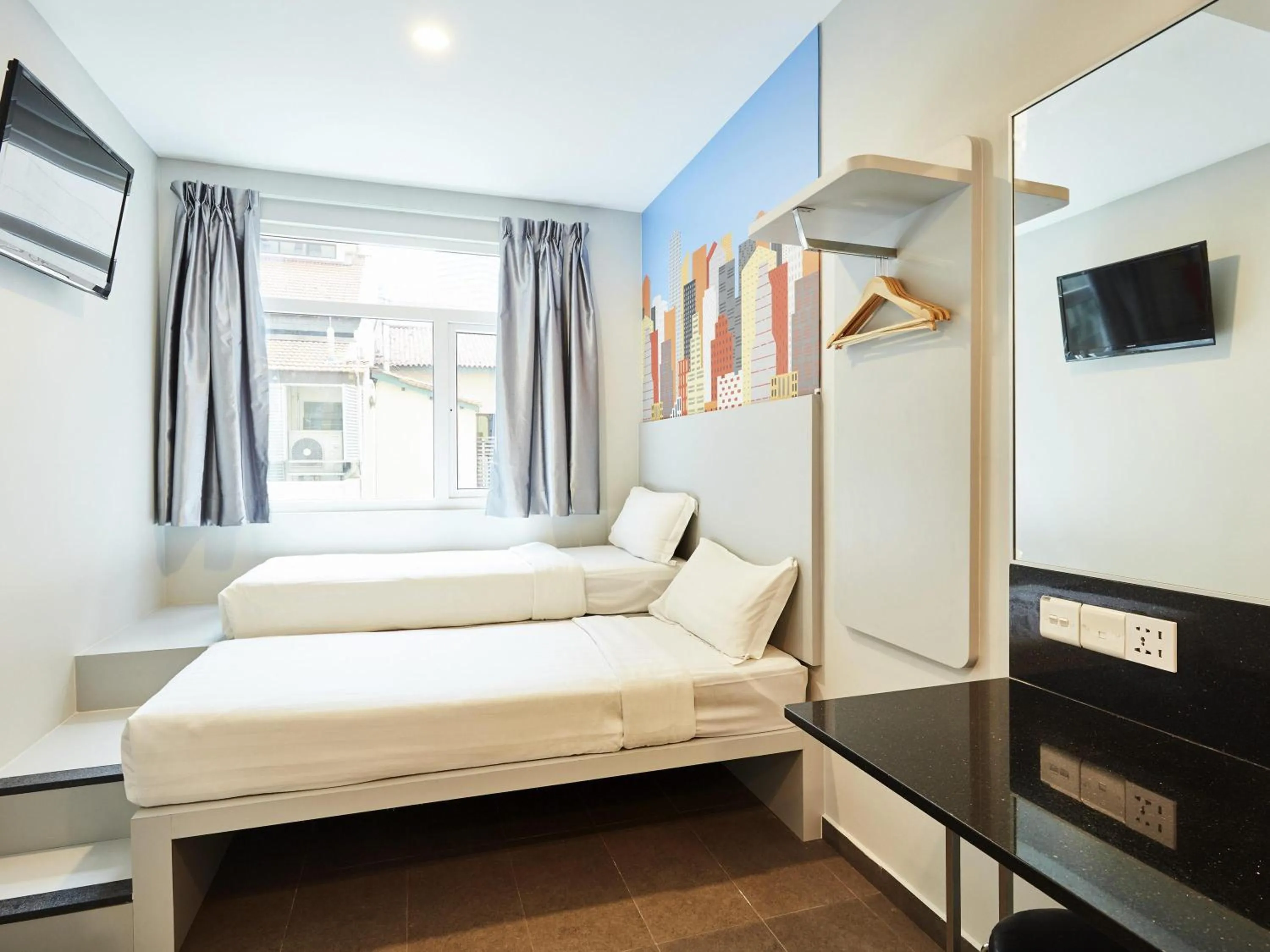 Superior Twin Room in ibis budget Singapore Bugis
