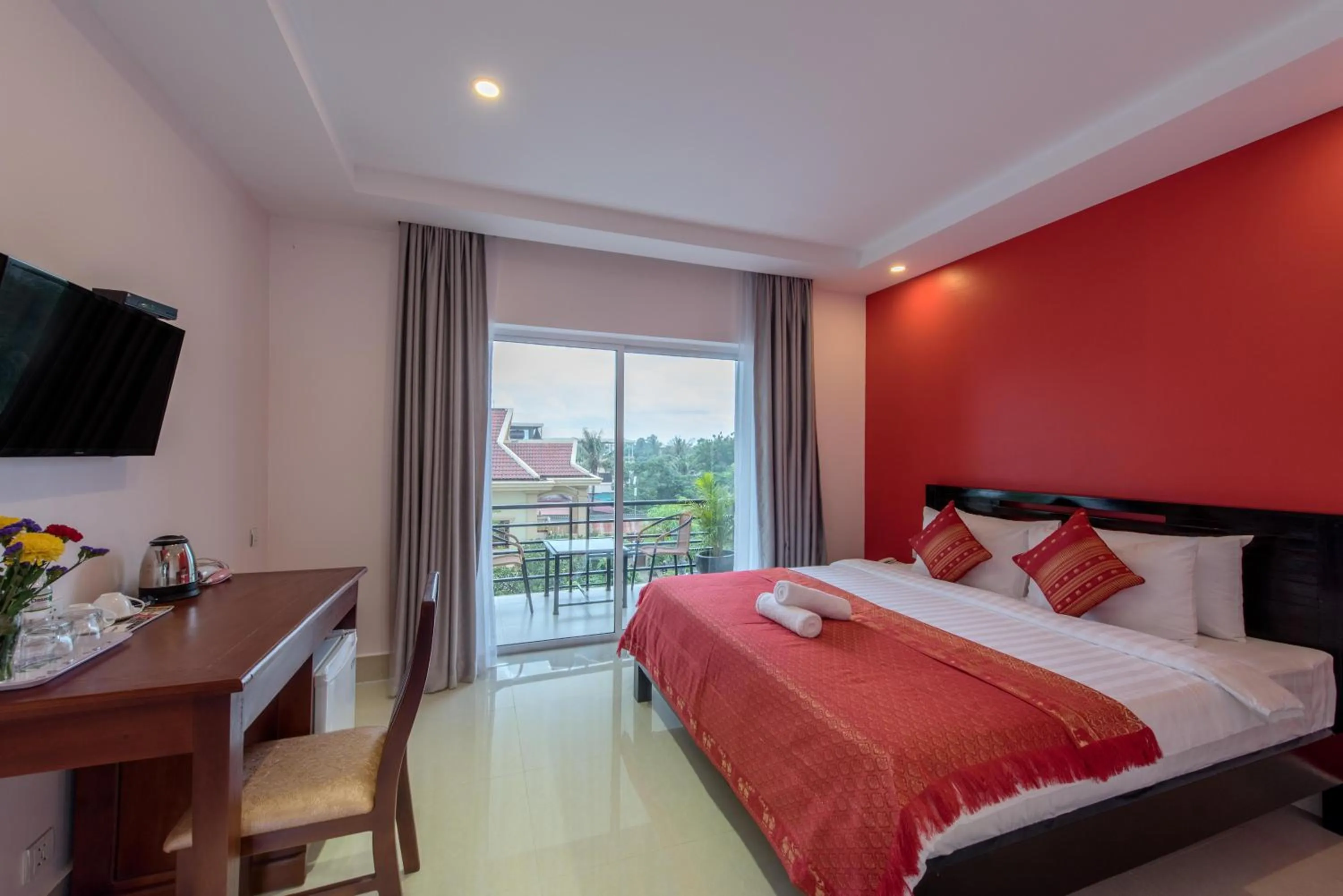 Deluxe Double Room with Balcony in Golden Citadel Hotel Siem Reap