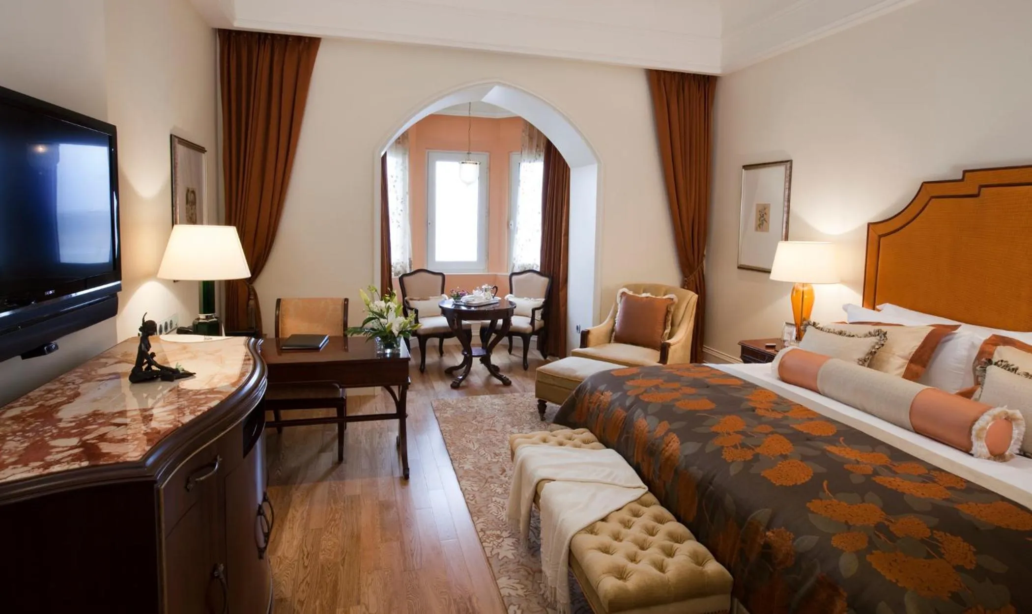 Luxury Grande Room City View - single occupancy in The Taj Mahal Palace, Mumbai