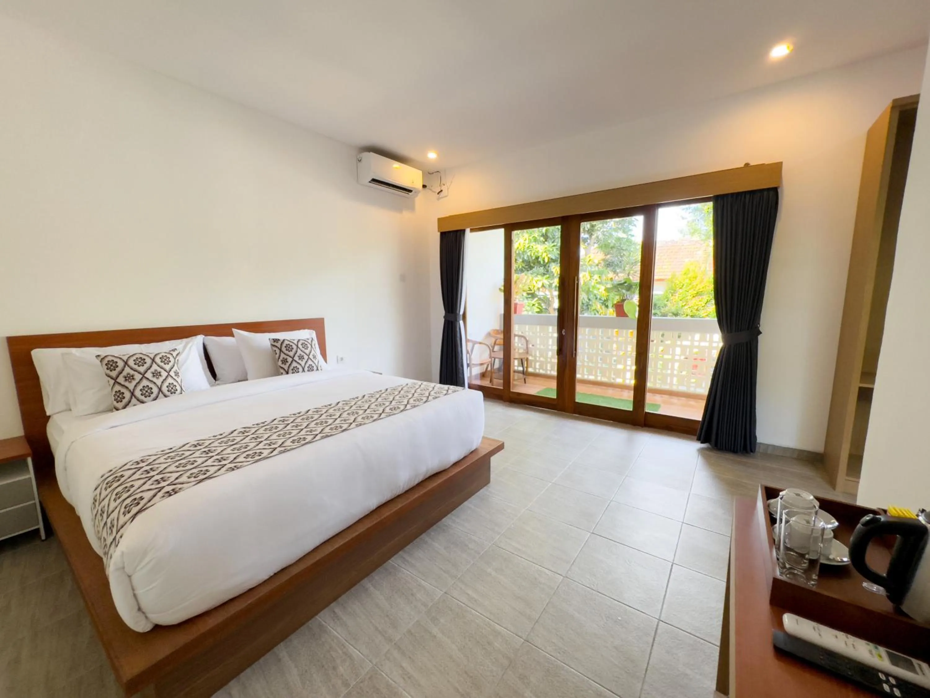 Deluxe Double Room in Batu Kandik Homestay