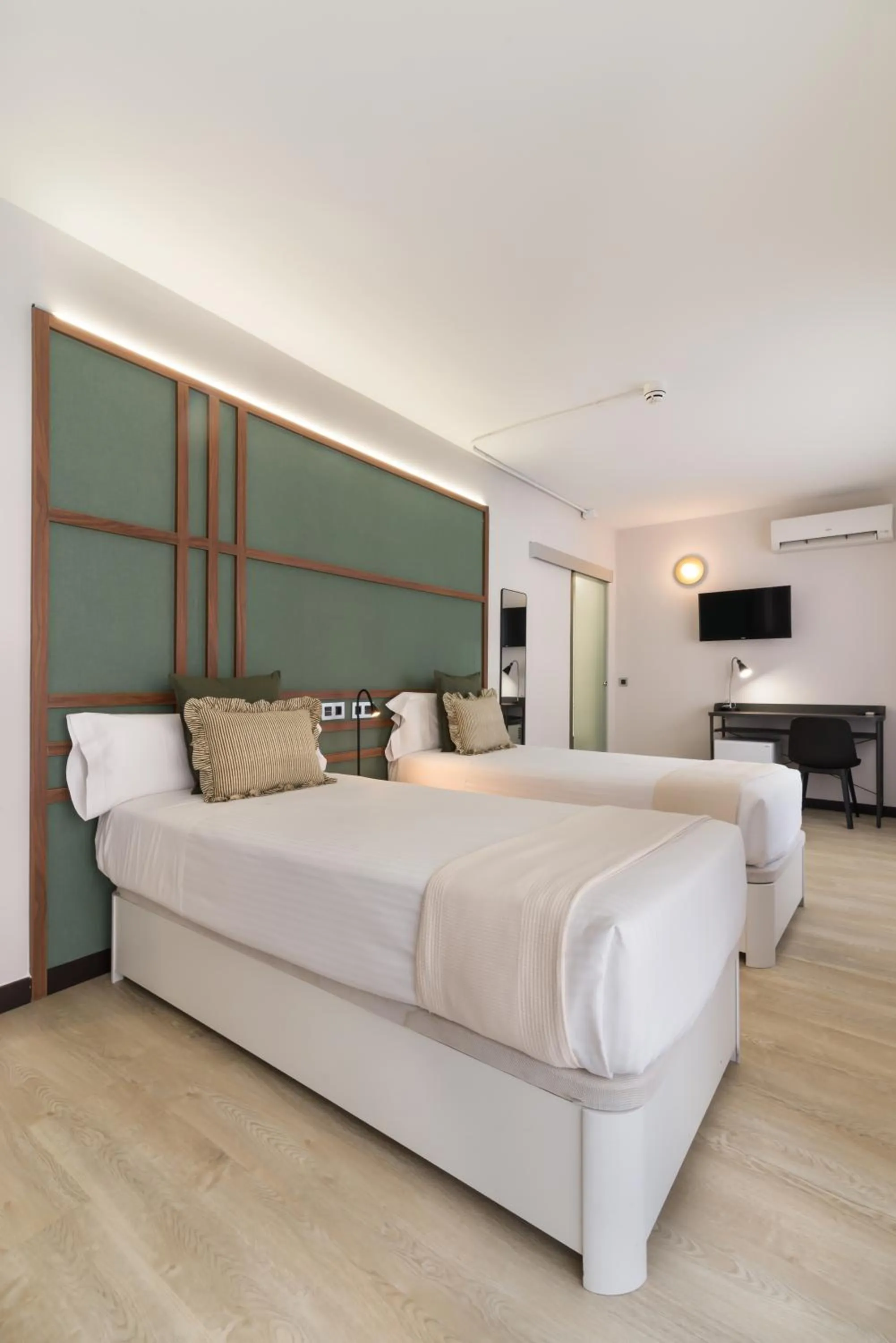 Junior Suite with Balcony in Roisa Hostal Boutique