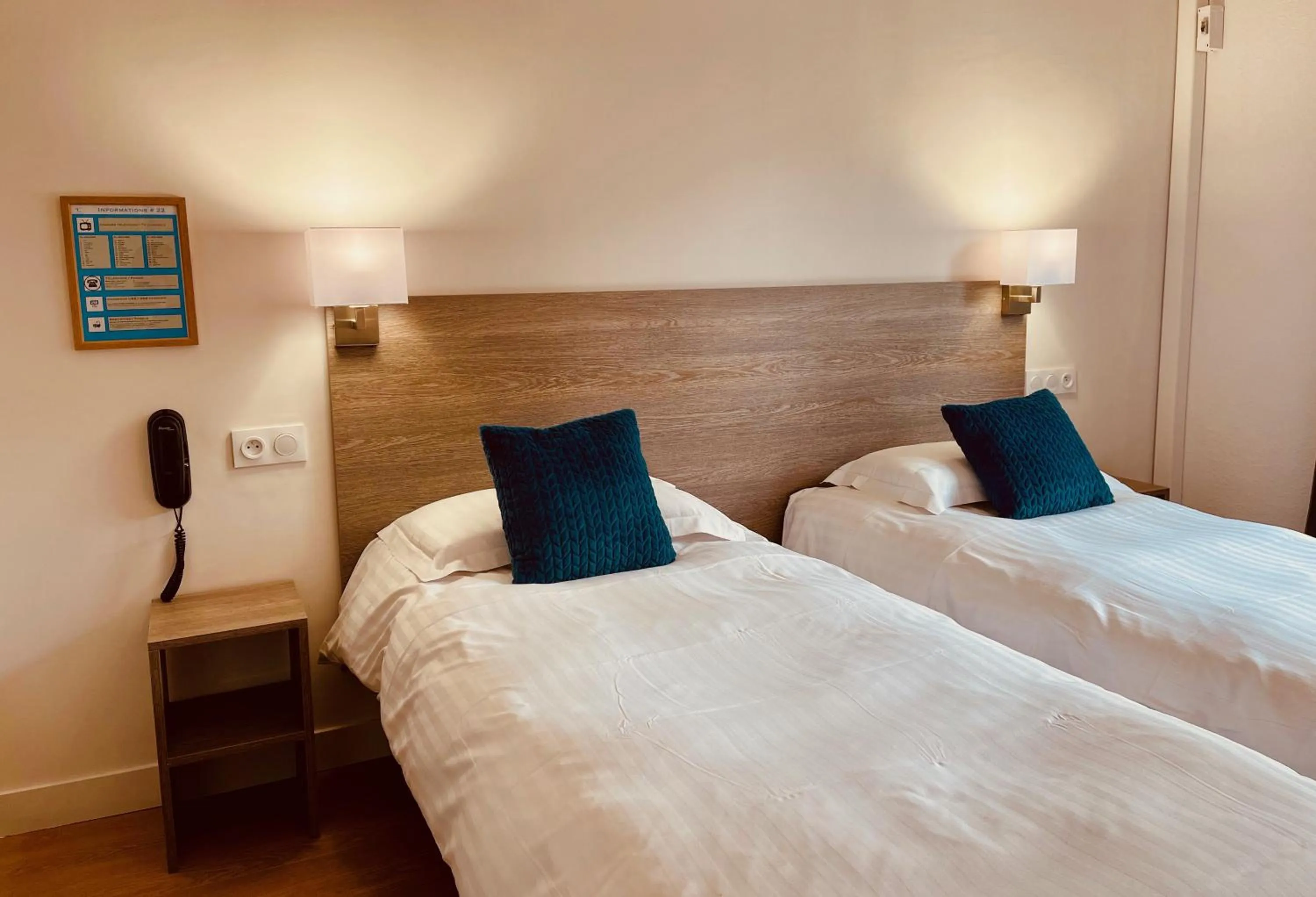 Double or Twin Room with Partial Sea View in Hotel Courbet