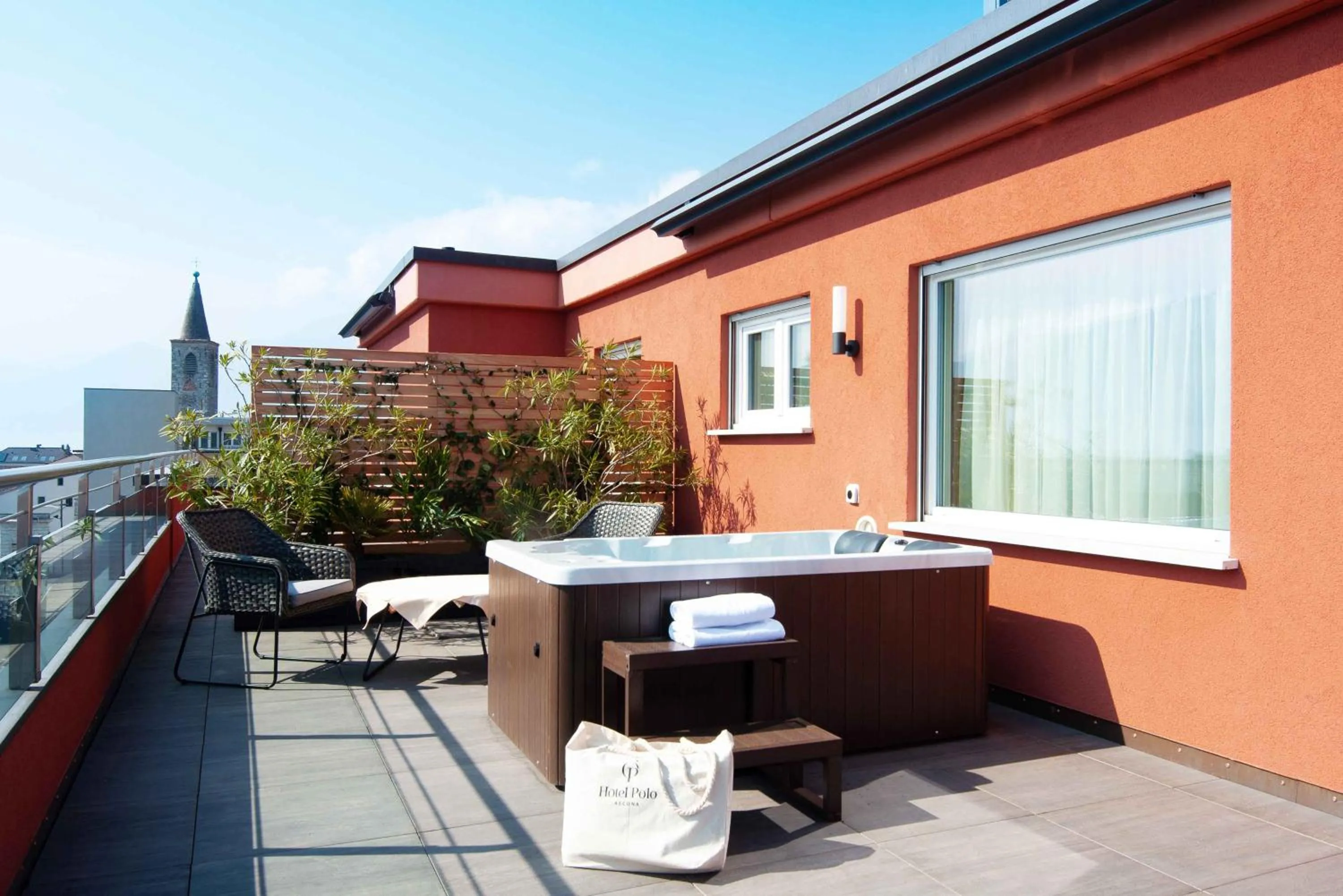 Deluxe Double with Balcony, Lake View and Jacuzzi in Hotel Polo