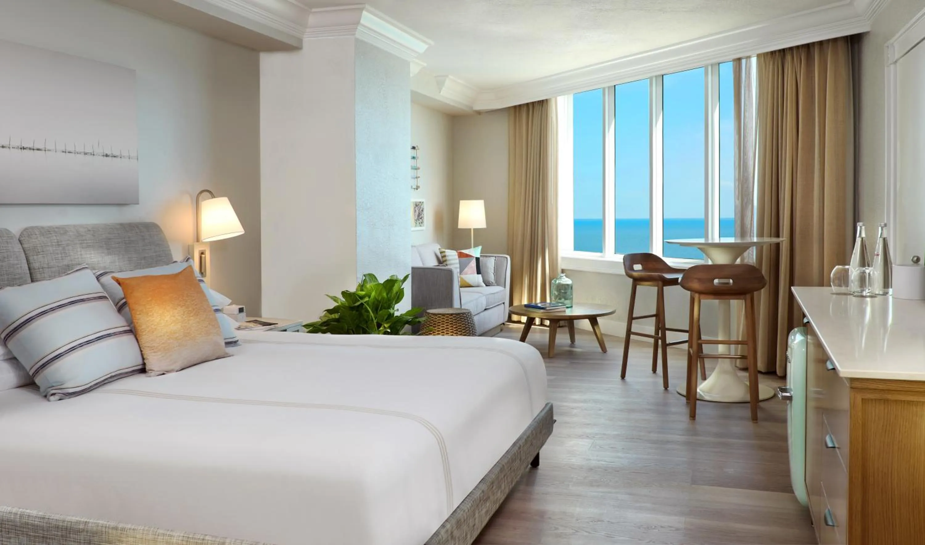 King Room with Ocean View in Pelican Grand Beach Resort, a Noble House Resort