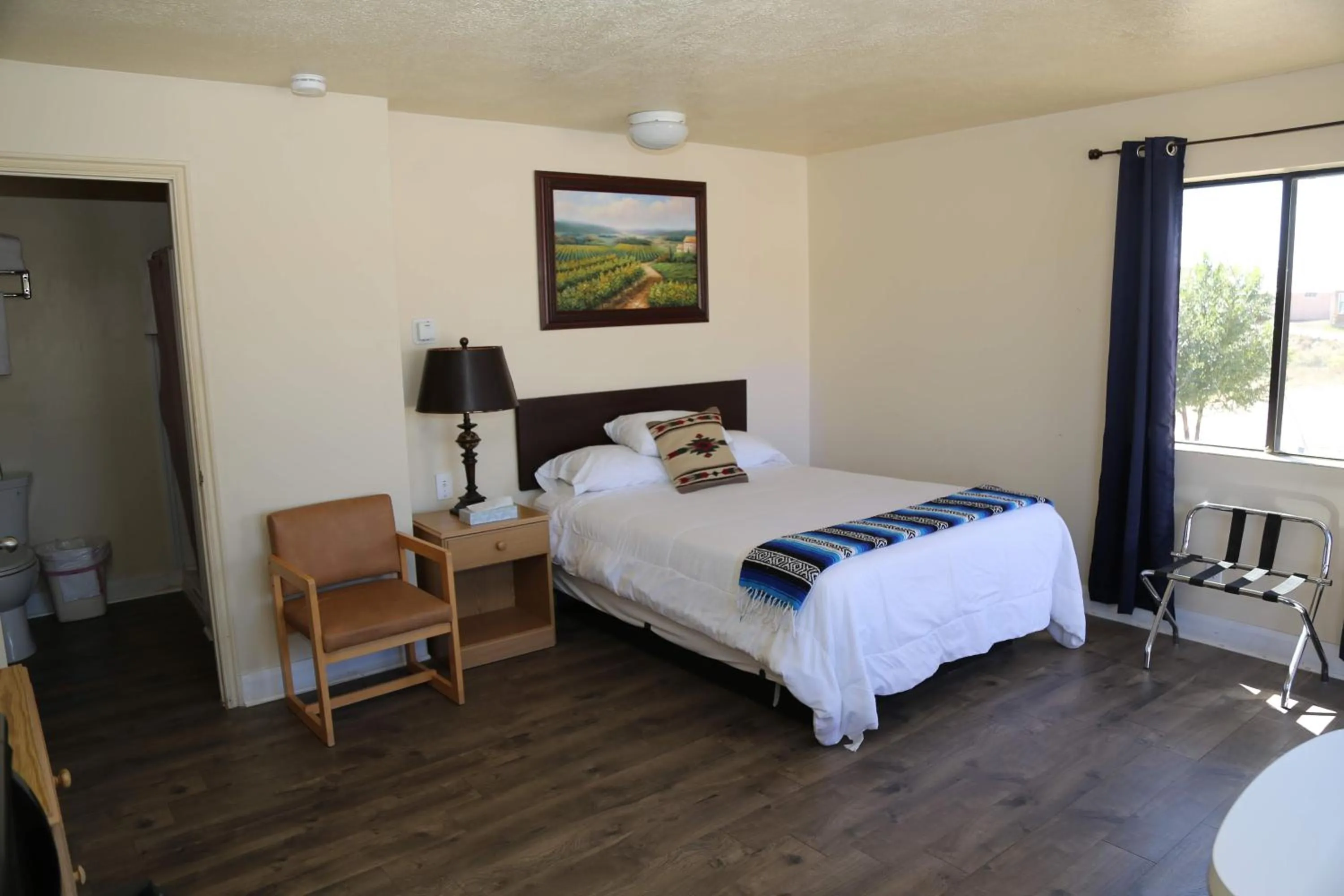 Queen Room - single occupancy - A5 in The Riverside Ranch Motel and RV Park Southern Utah