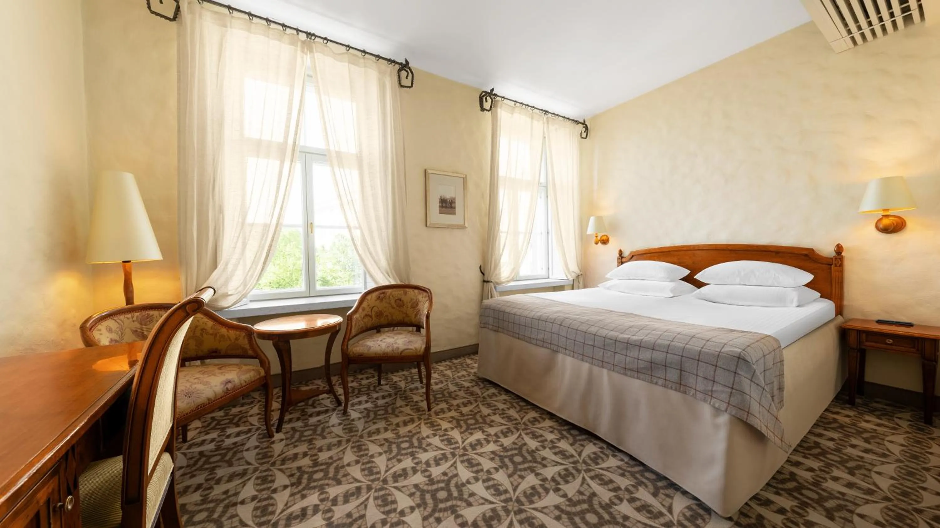 Classic Double or Twin Room - single occupancy in Rixwell Collection Savoy Boutique Hotel