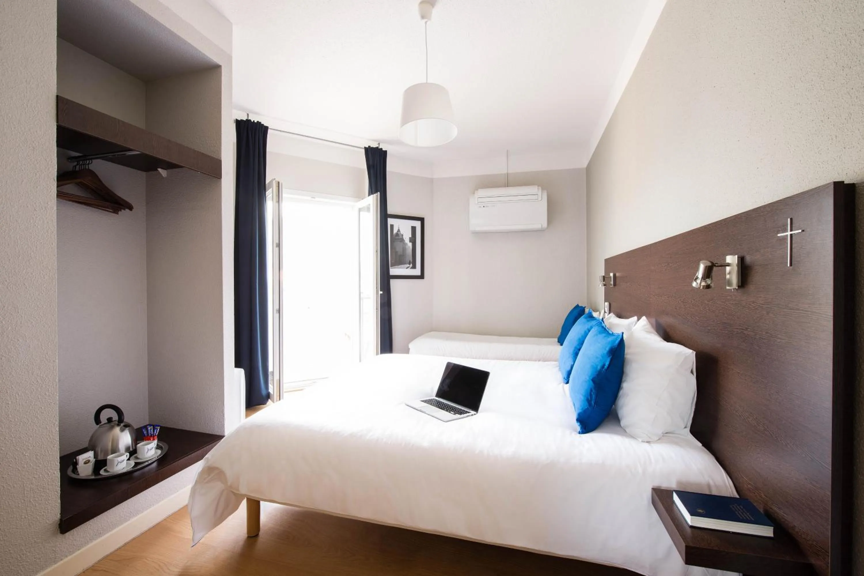 Double or Twin Room with Castle View in Hôtel Atrium