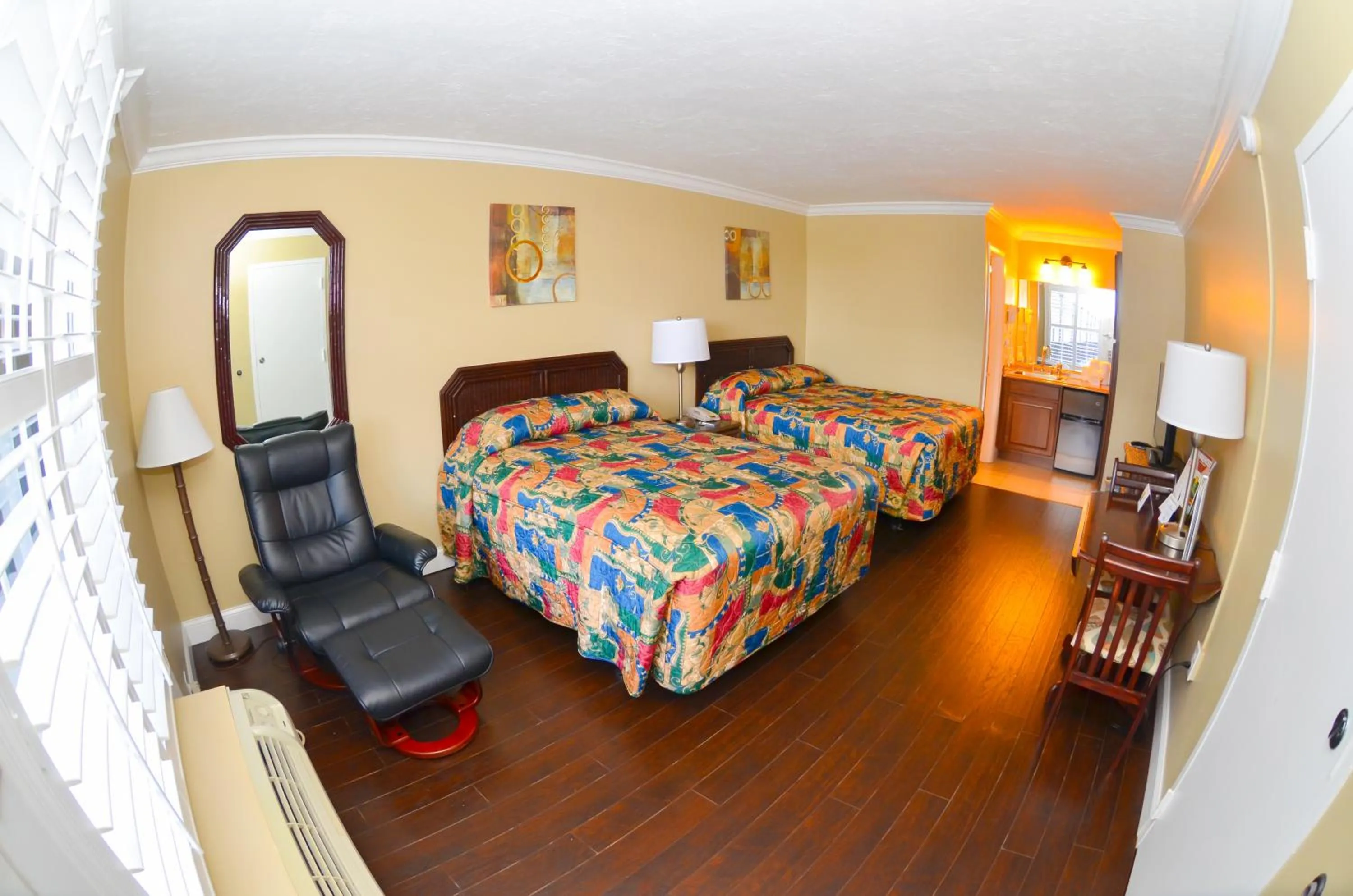 Standard Double Room in Gulfcoast Inn Naples