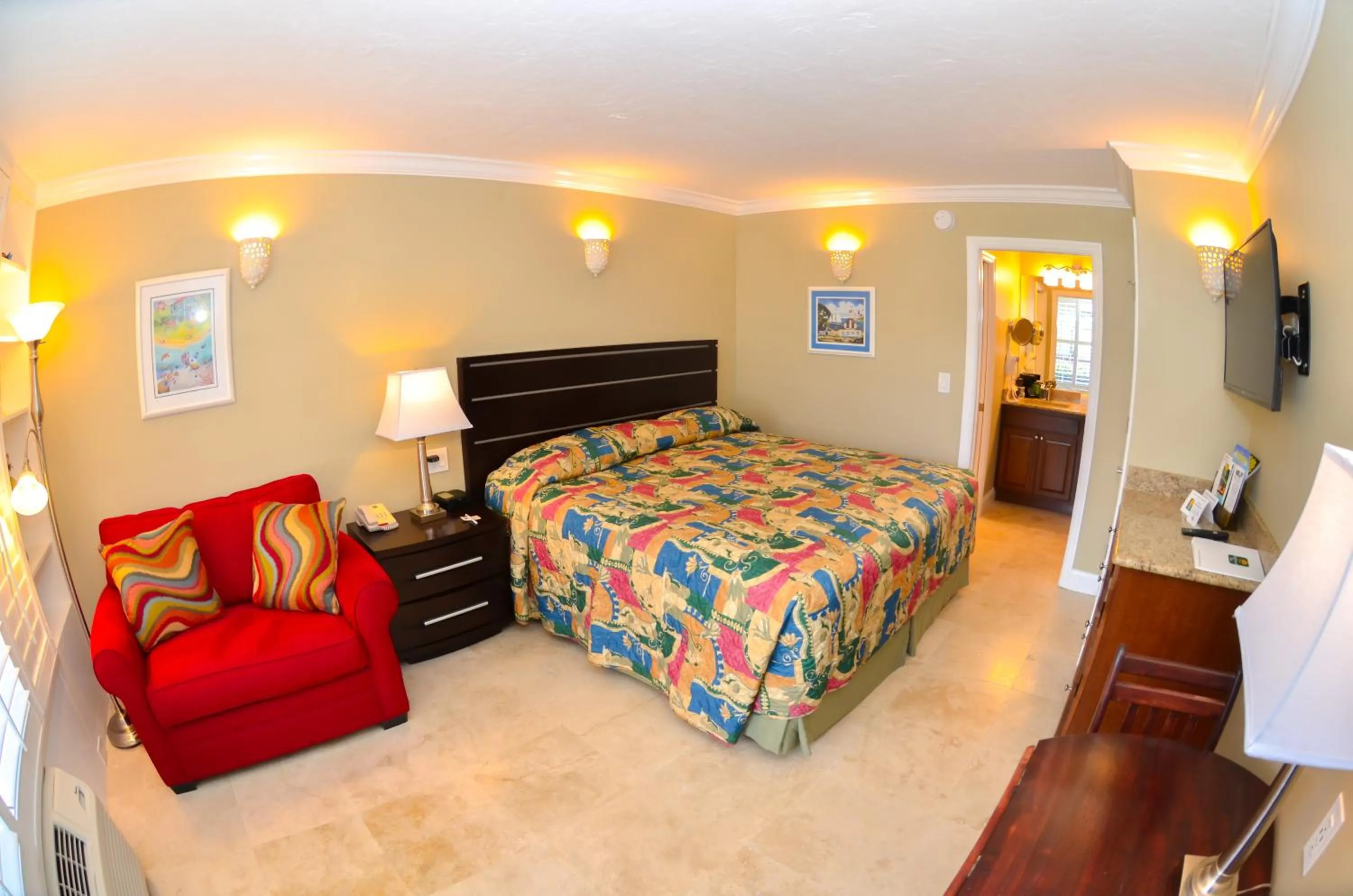 Standard King Room in Gulfcoast Inn Naples