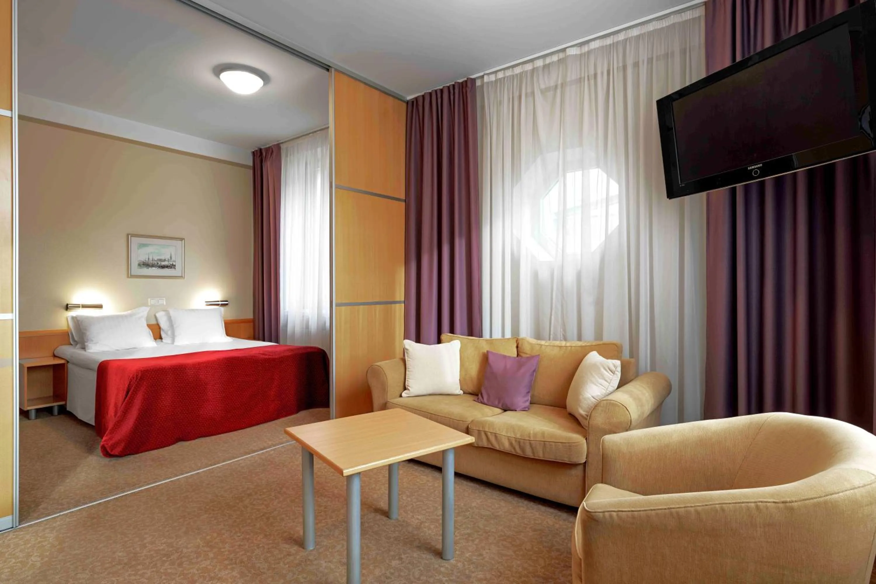 Suite with Spa Bath in Rixwell Viru Square Hotel