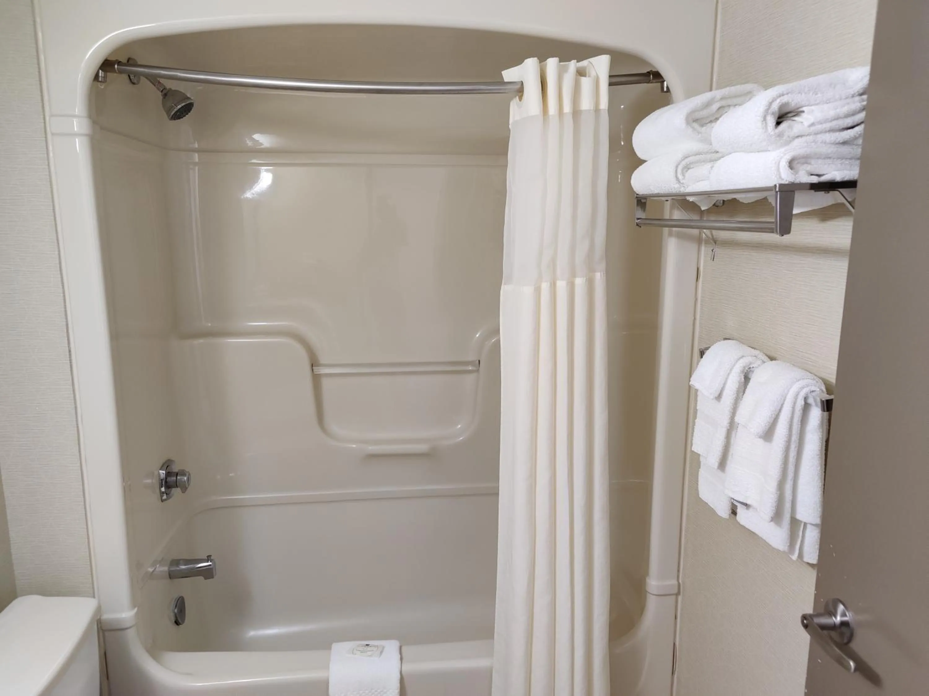 King Suite - Non Smoking in Quality Inn