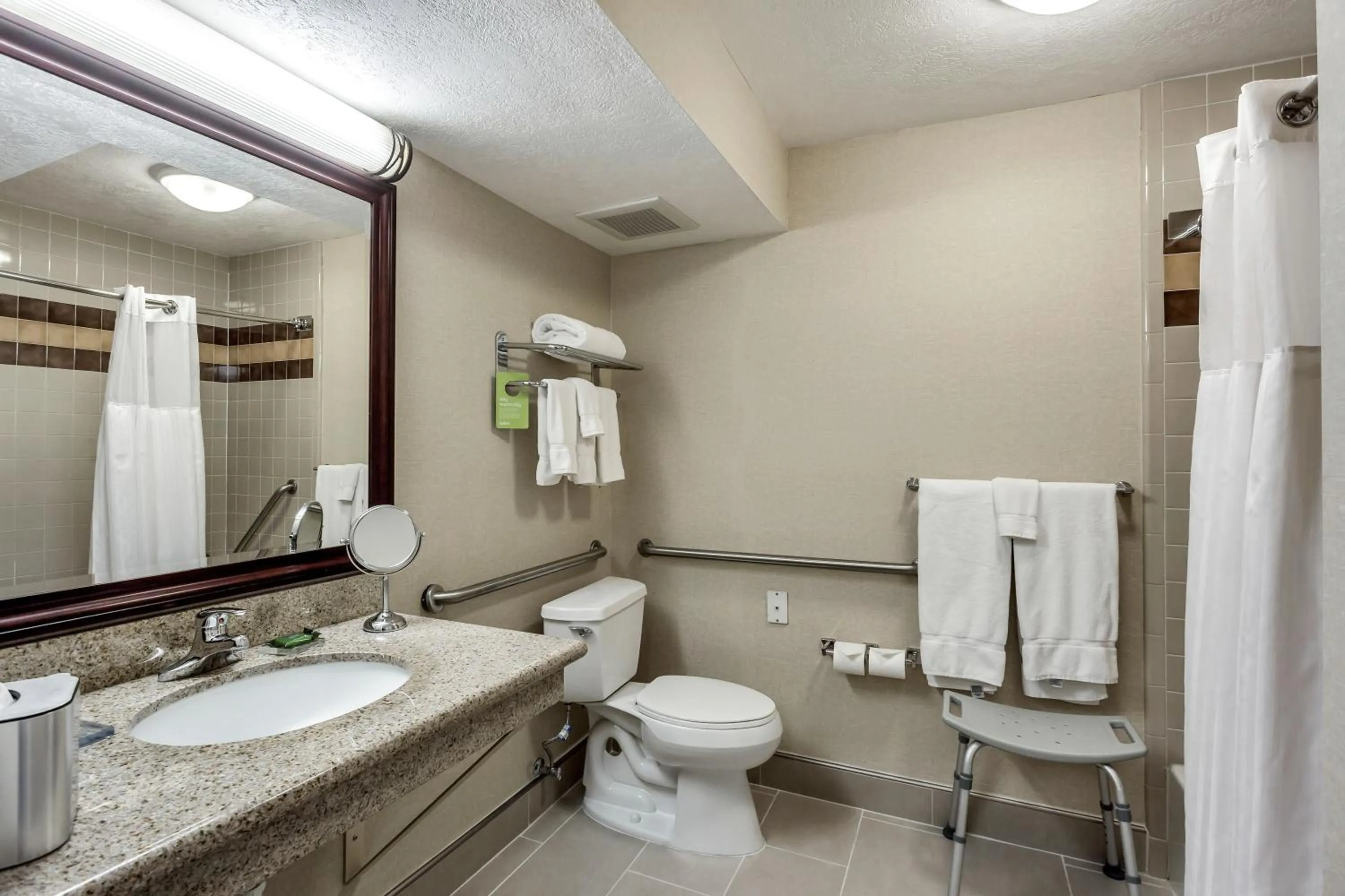 Queen Room - Disability Access/Non-Smoking in Radisson Hotel Salt Lake City Airport