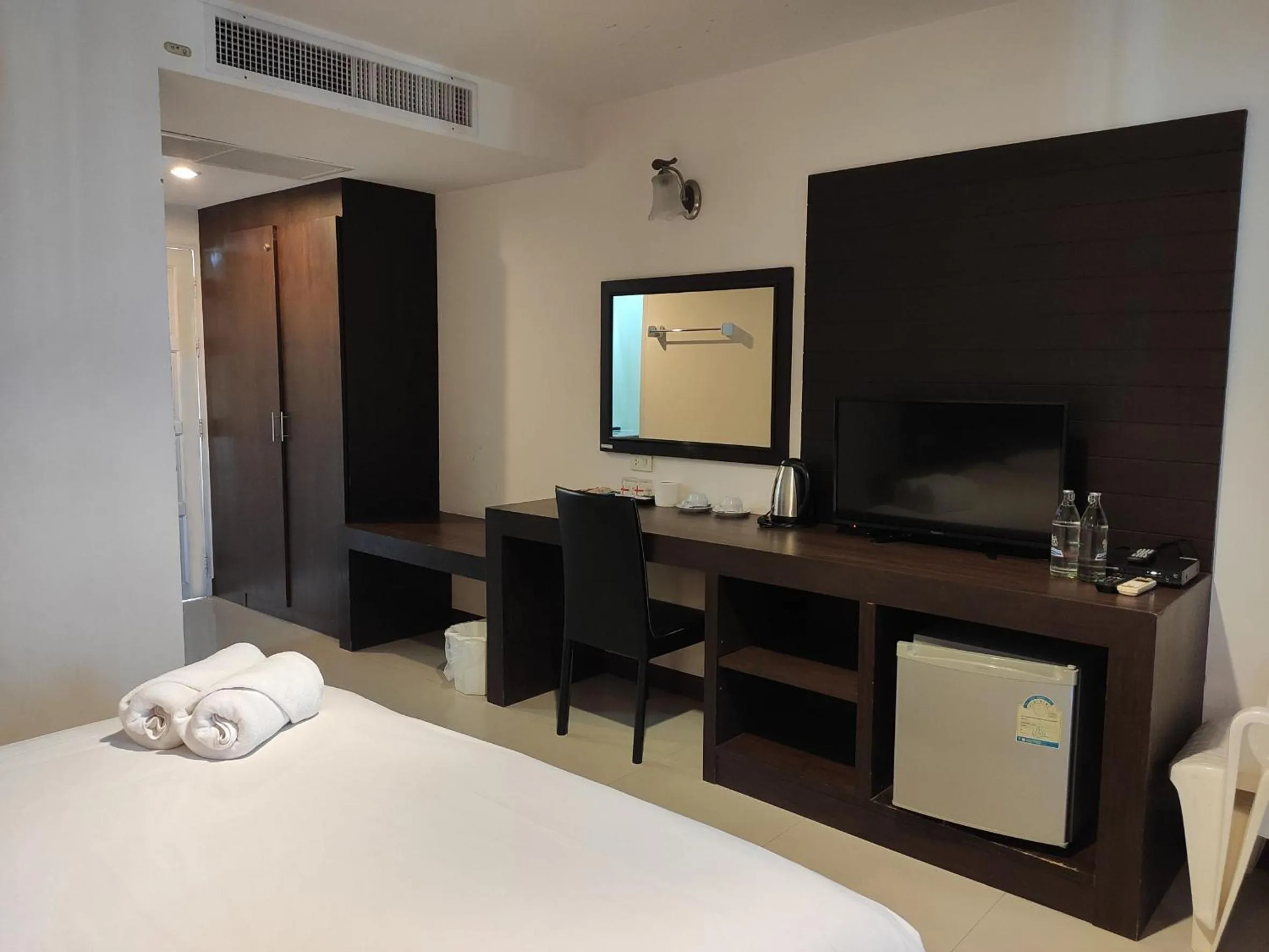 Deluxe Double or Twin Room with City View in Baan Manthana Hotel, Hua Hin