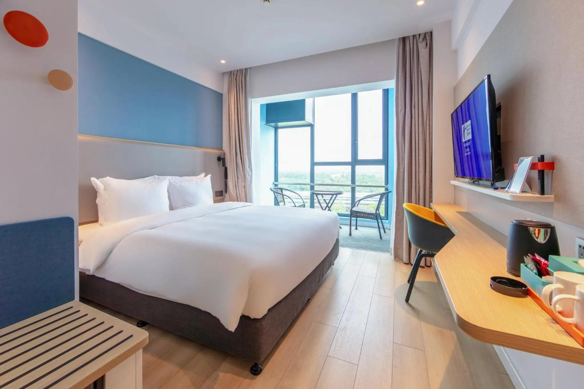 Standard King Room with Balcony - High Floor in Holiday Inn Express Shanghai Pudong Airport by IHG