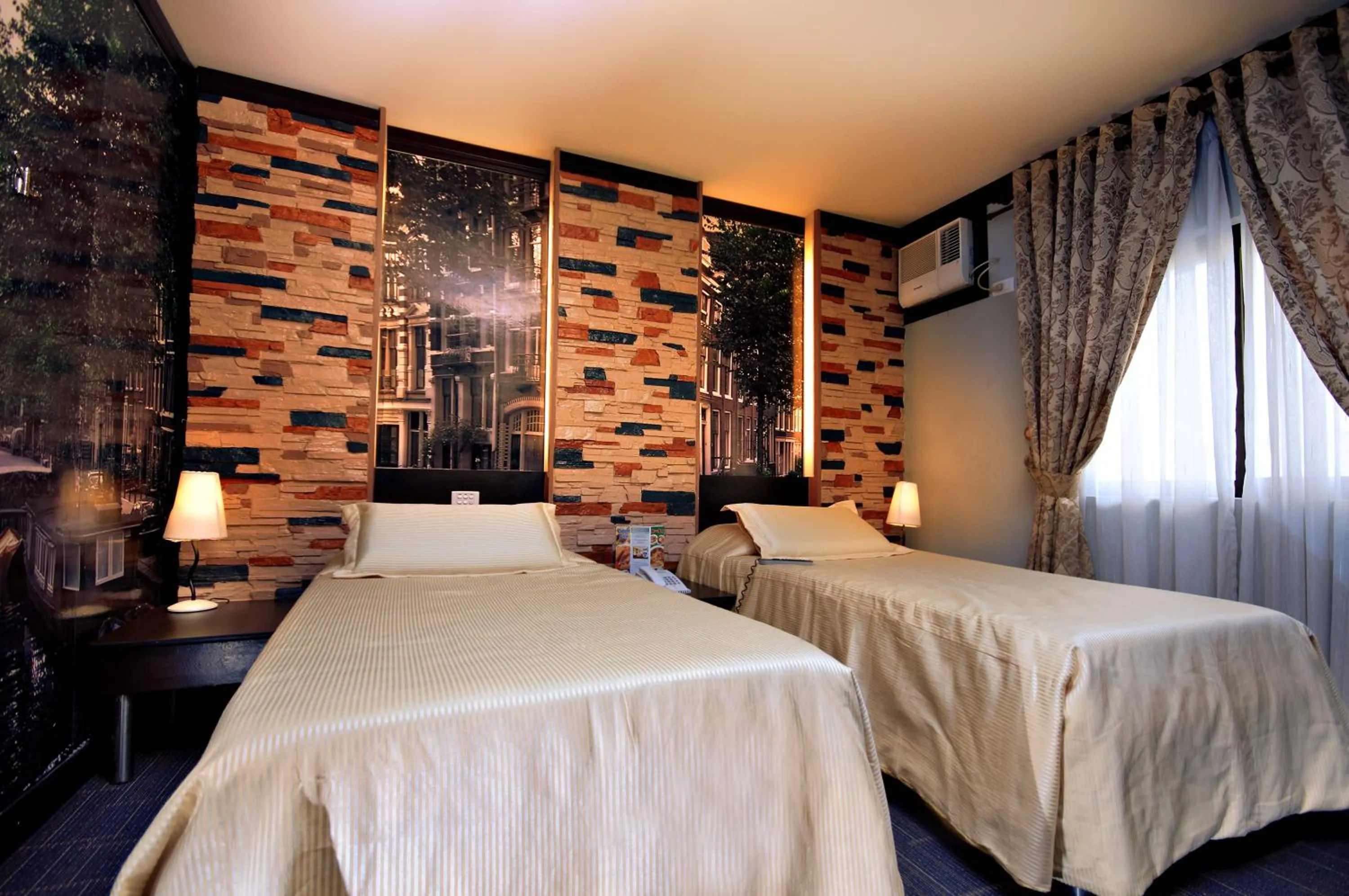 Twin Suite in Eurotel Makati