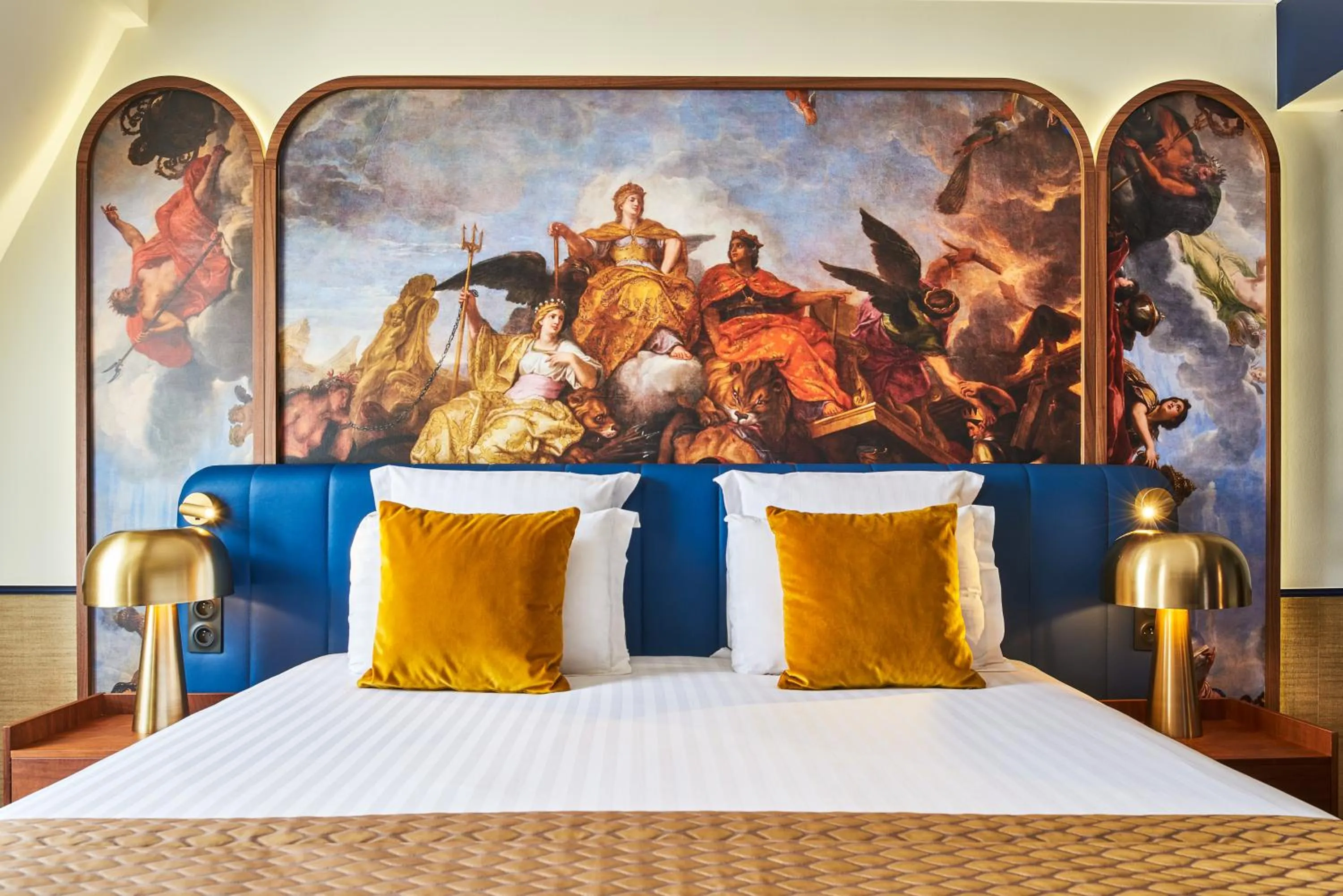 Deluxe Room in Hôtel Le Versailles