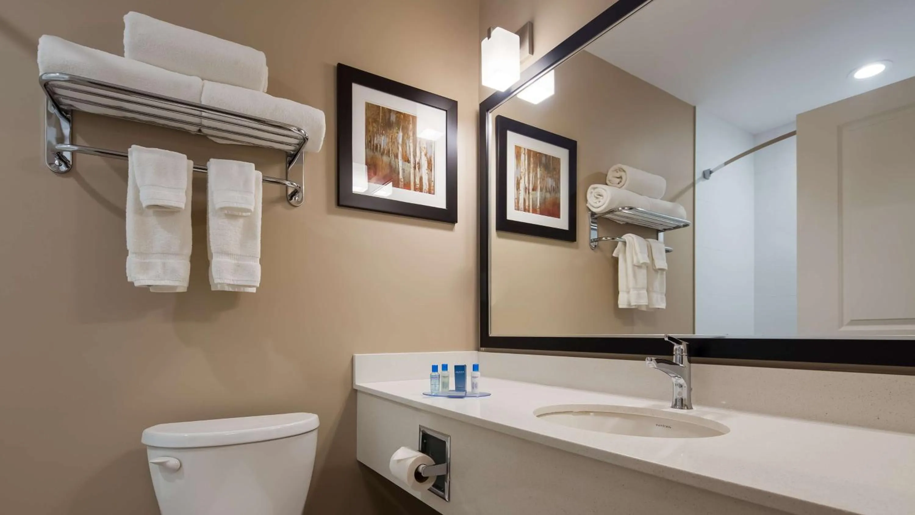 Queen Room with Two Queen Beds and Kitchenette - Non-Smoking in Best Western Plus Merritt Hotel