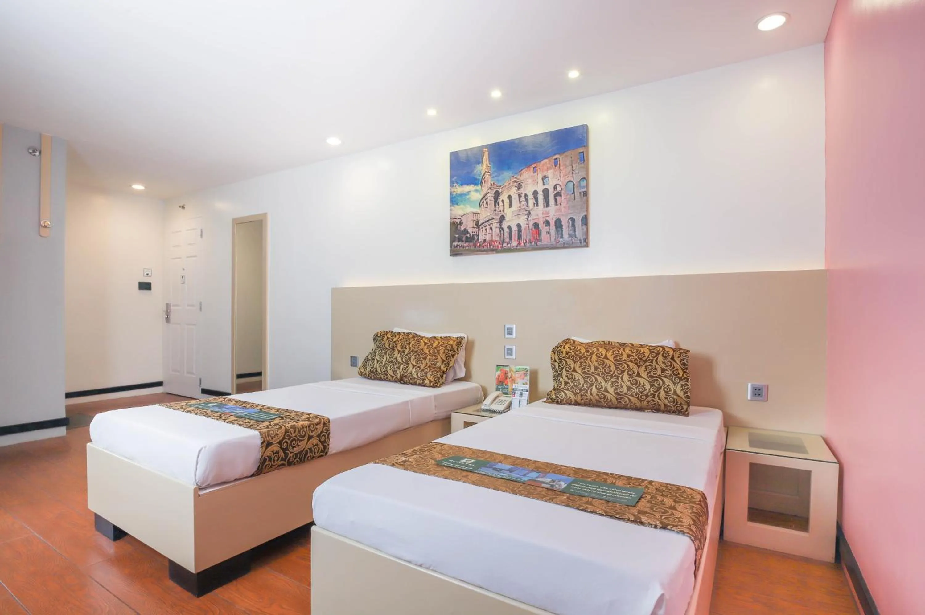 Standard Twin Room in Eurotel Pedro Gil