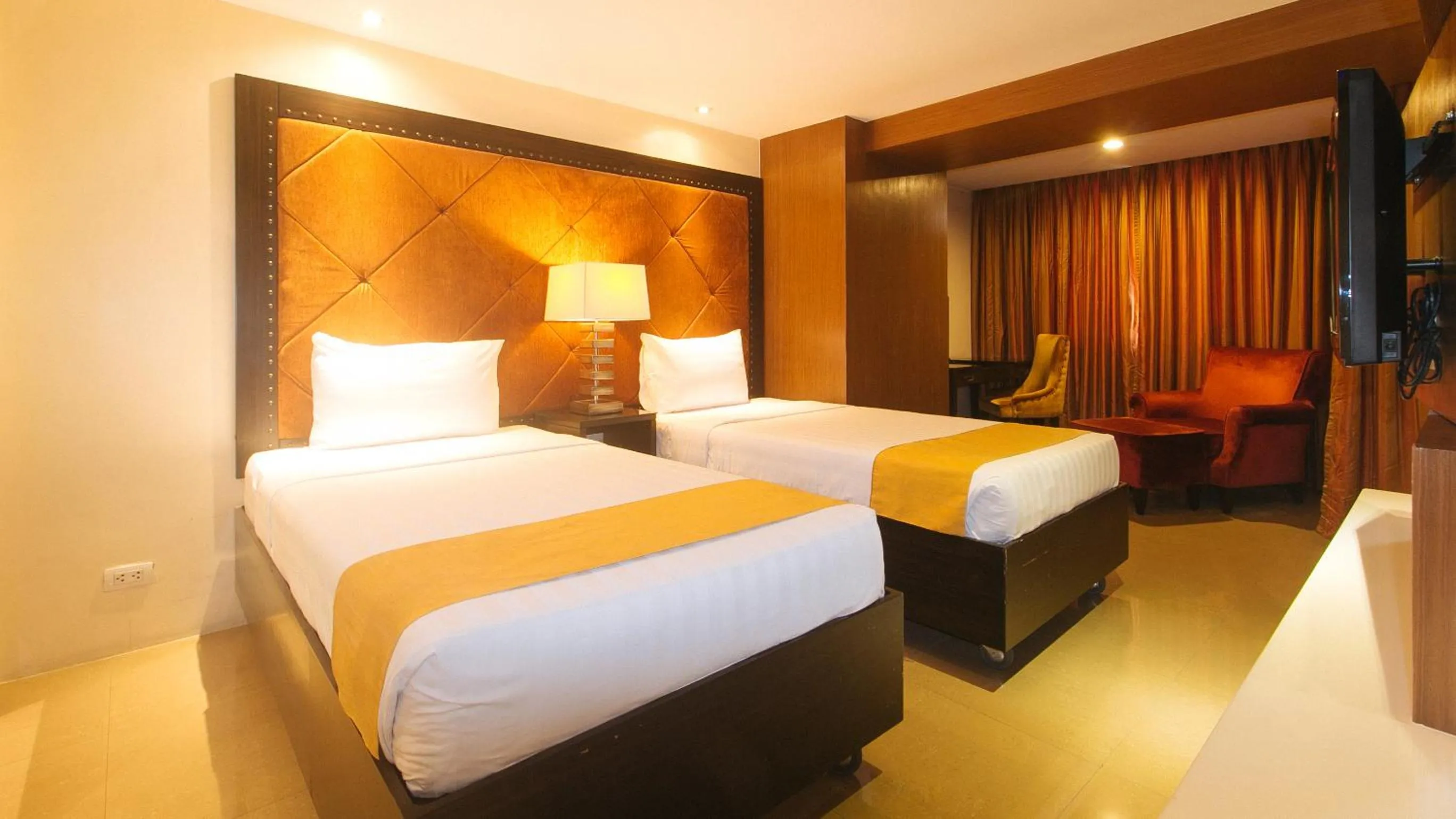 Deluxe Twin Room in Torre Venezia Suites