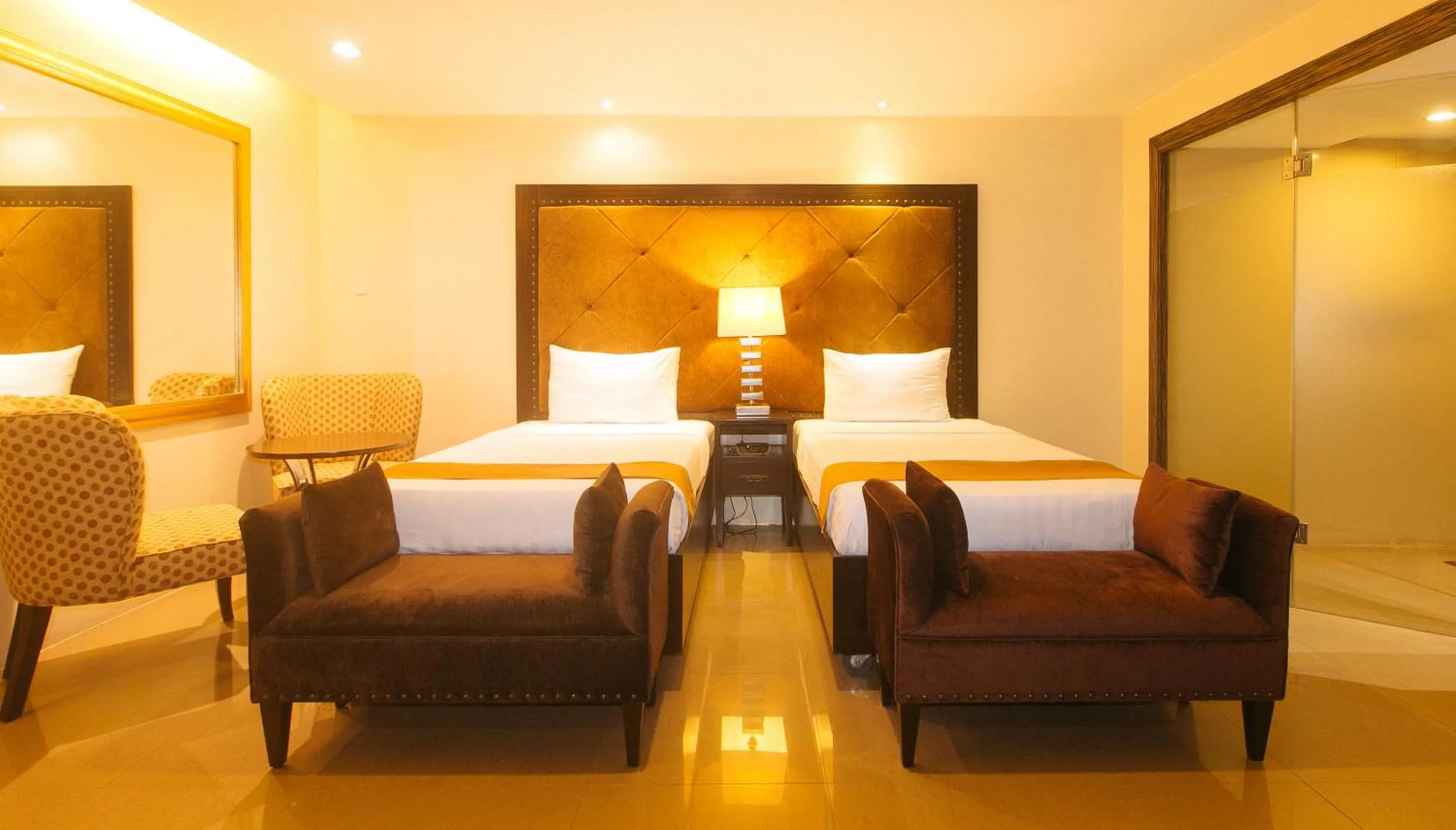 Twin Room in Torre Venezia Suites