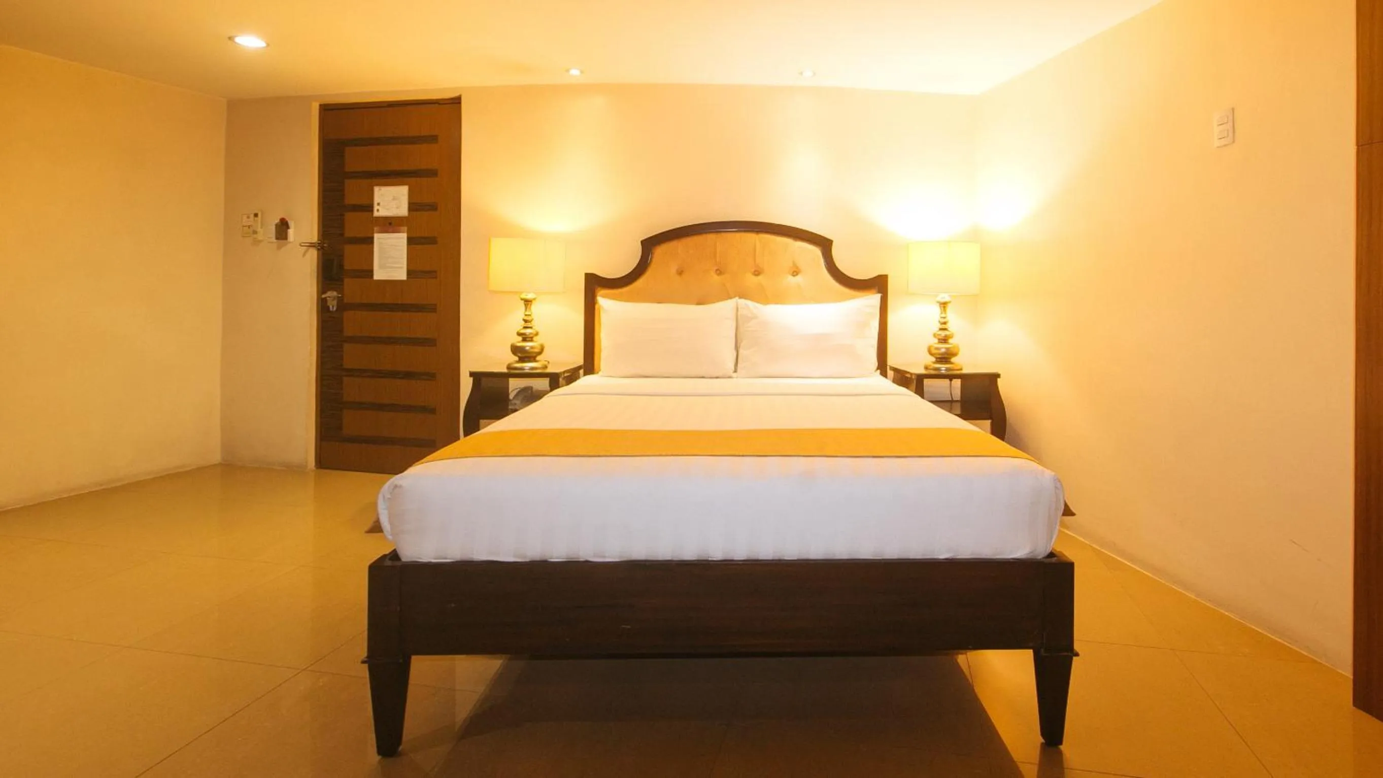 Deluxe Suite in Torre Venezia Suites