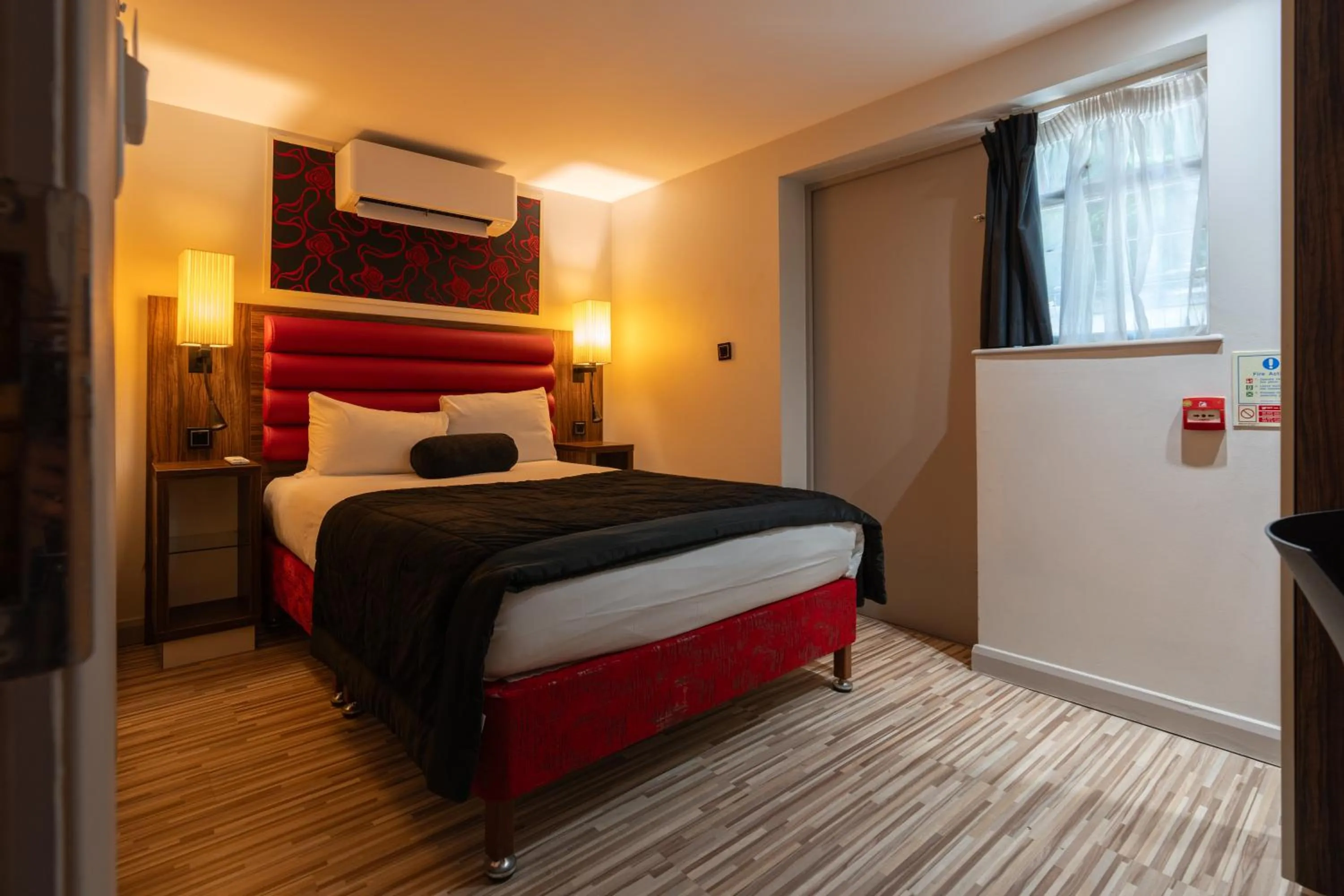 Classic Double Room in Simply Rooms & Suites