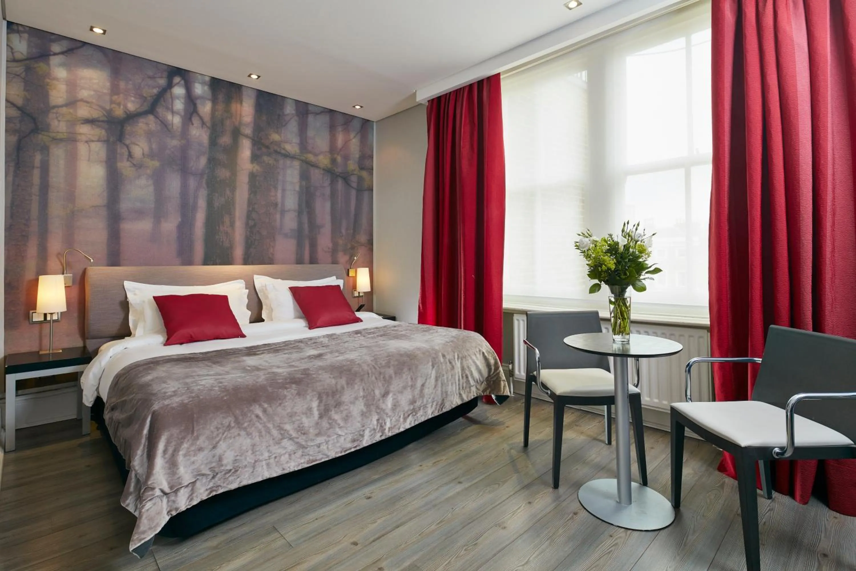 Club SuperKing Room in The Queens Gate Hotel