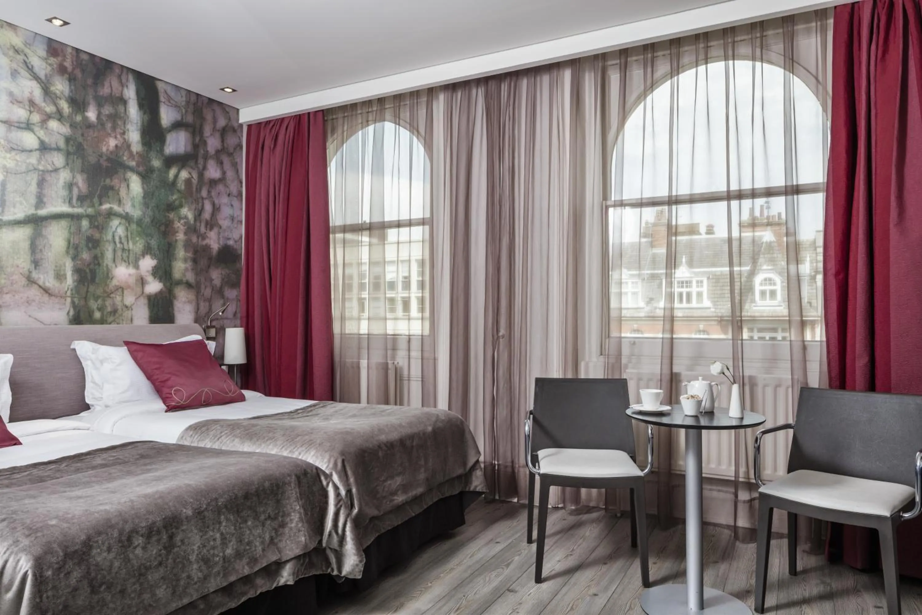 Standard Triple Room in The Queens Gate Hotel