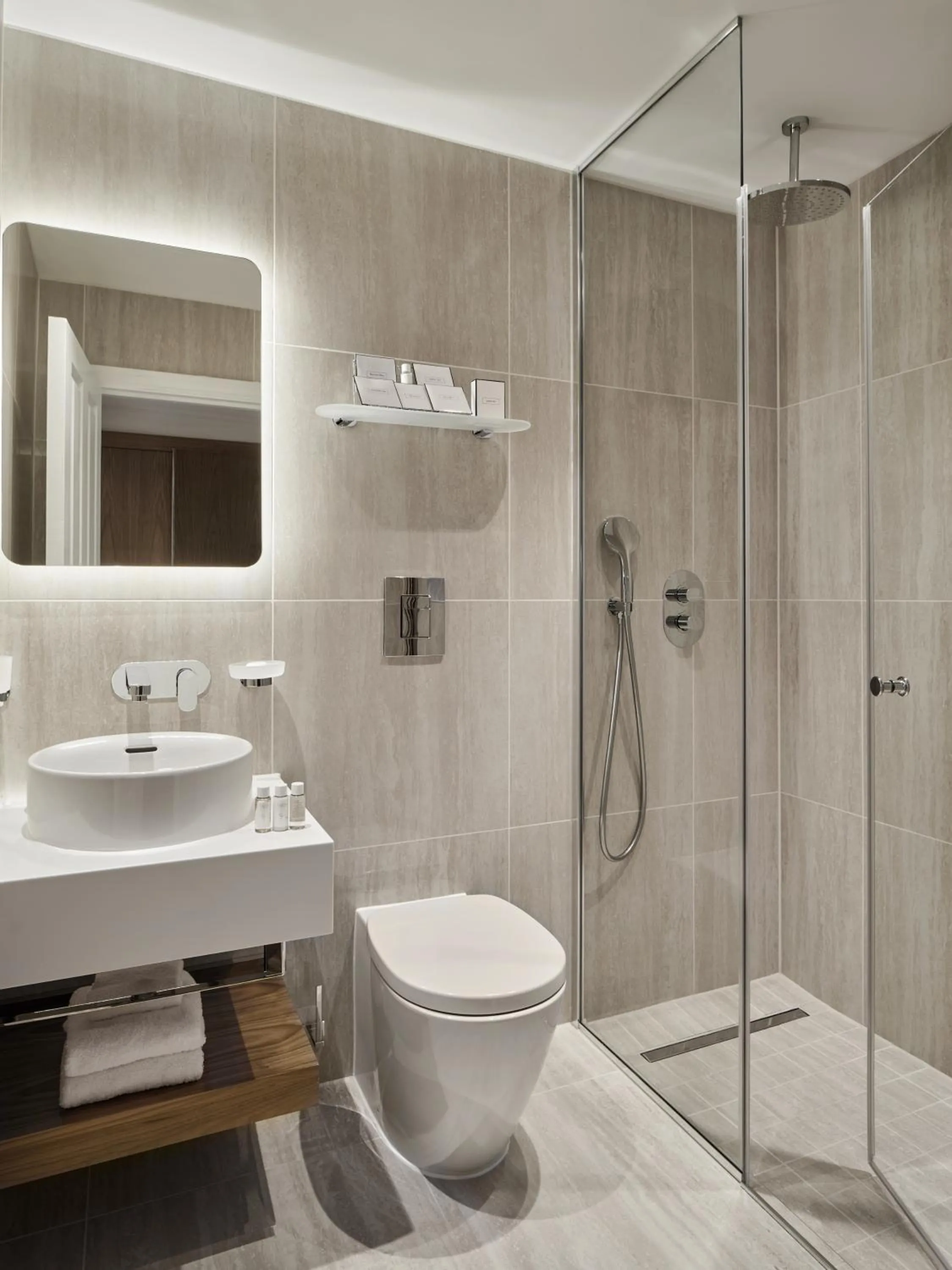 Single Room in The Queens Gate Hotel