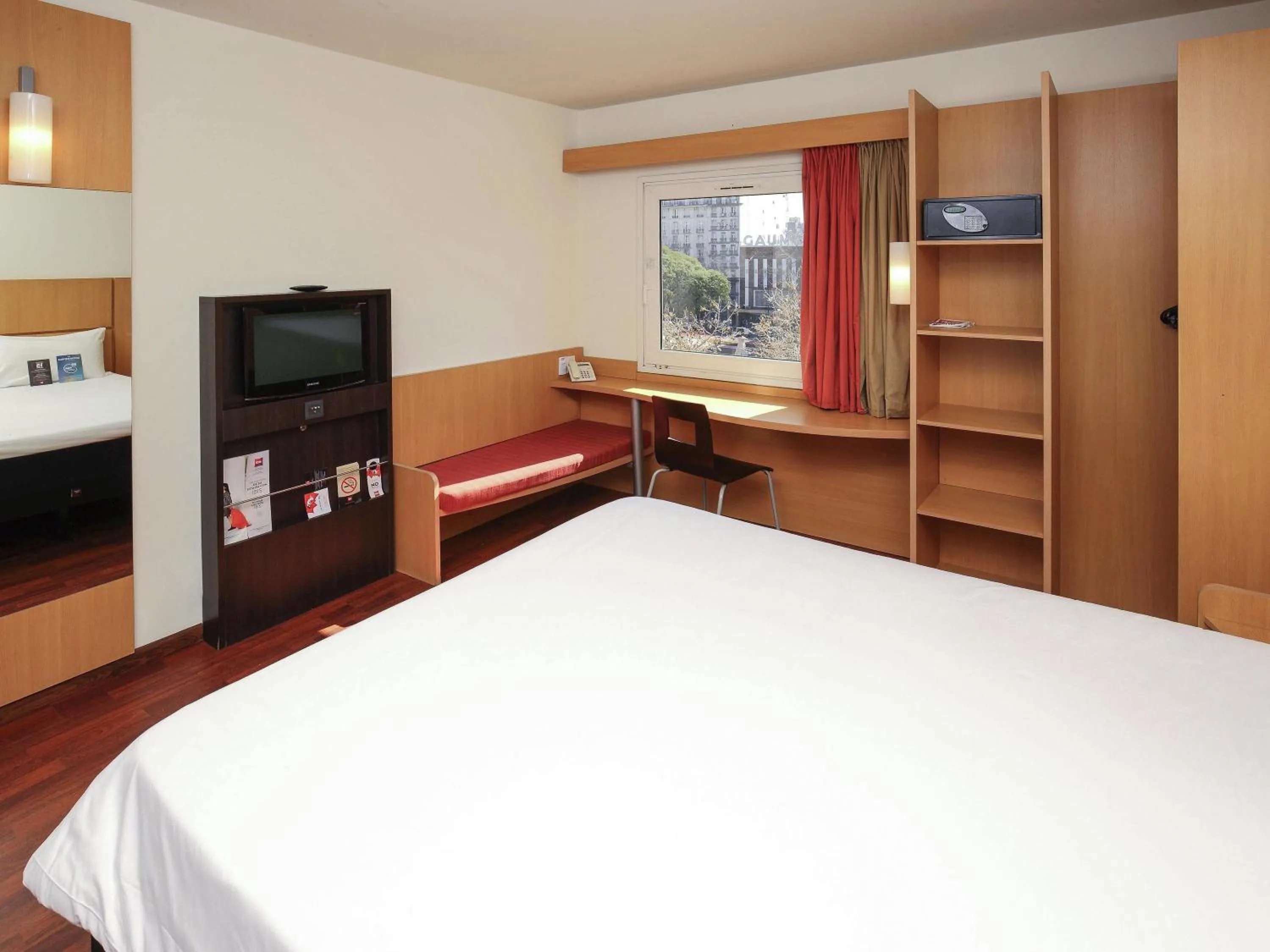 Standard Double Room in ibis Buenos Aires Congreso