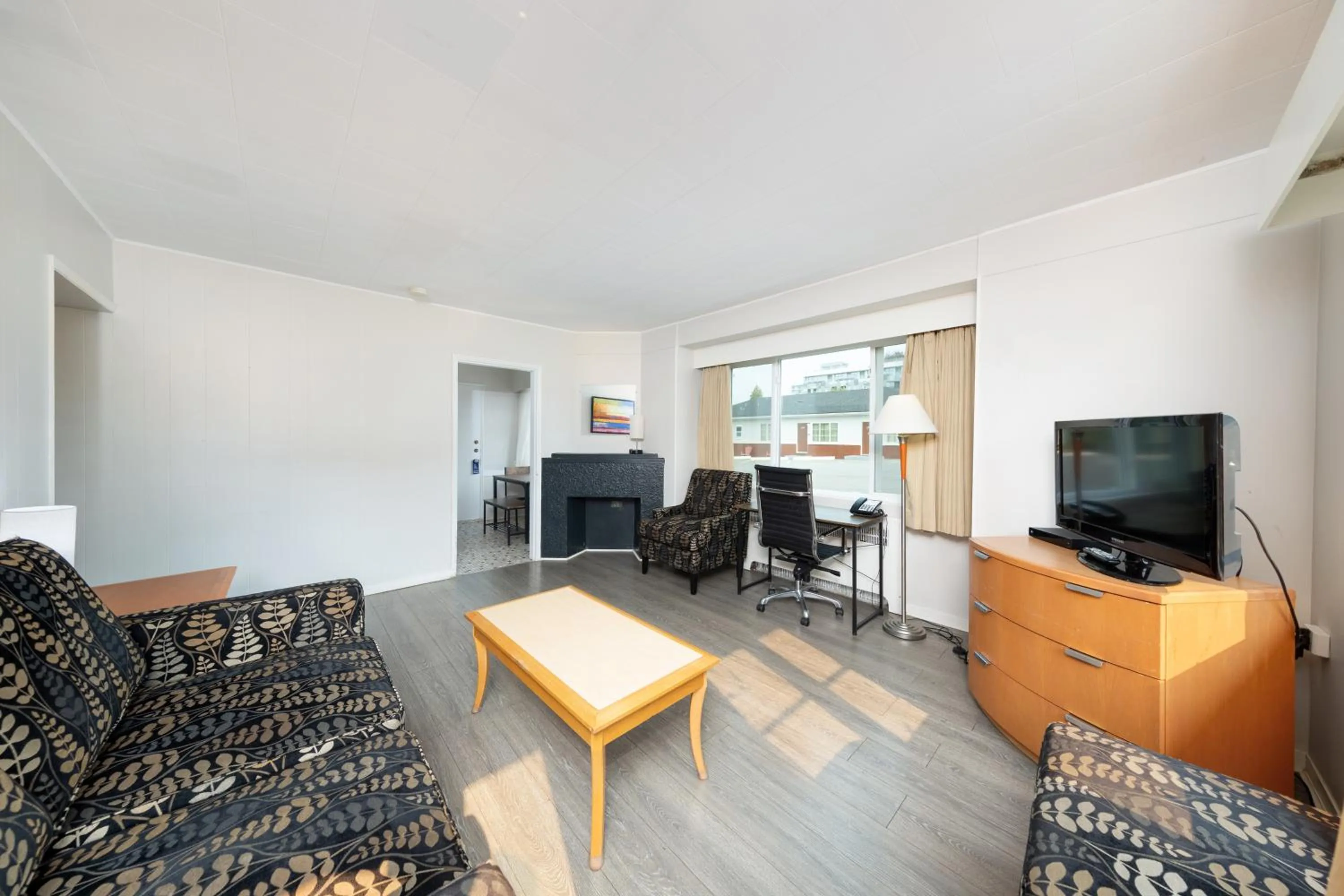 Deluxe Suite in 2400 Motel