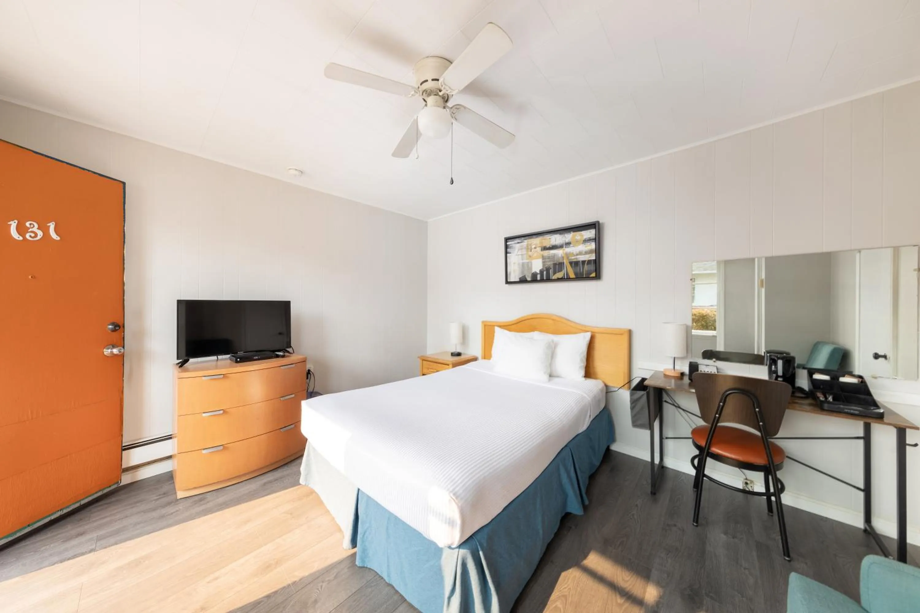 Standard One Double in 2400 Motel