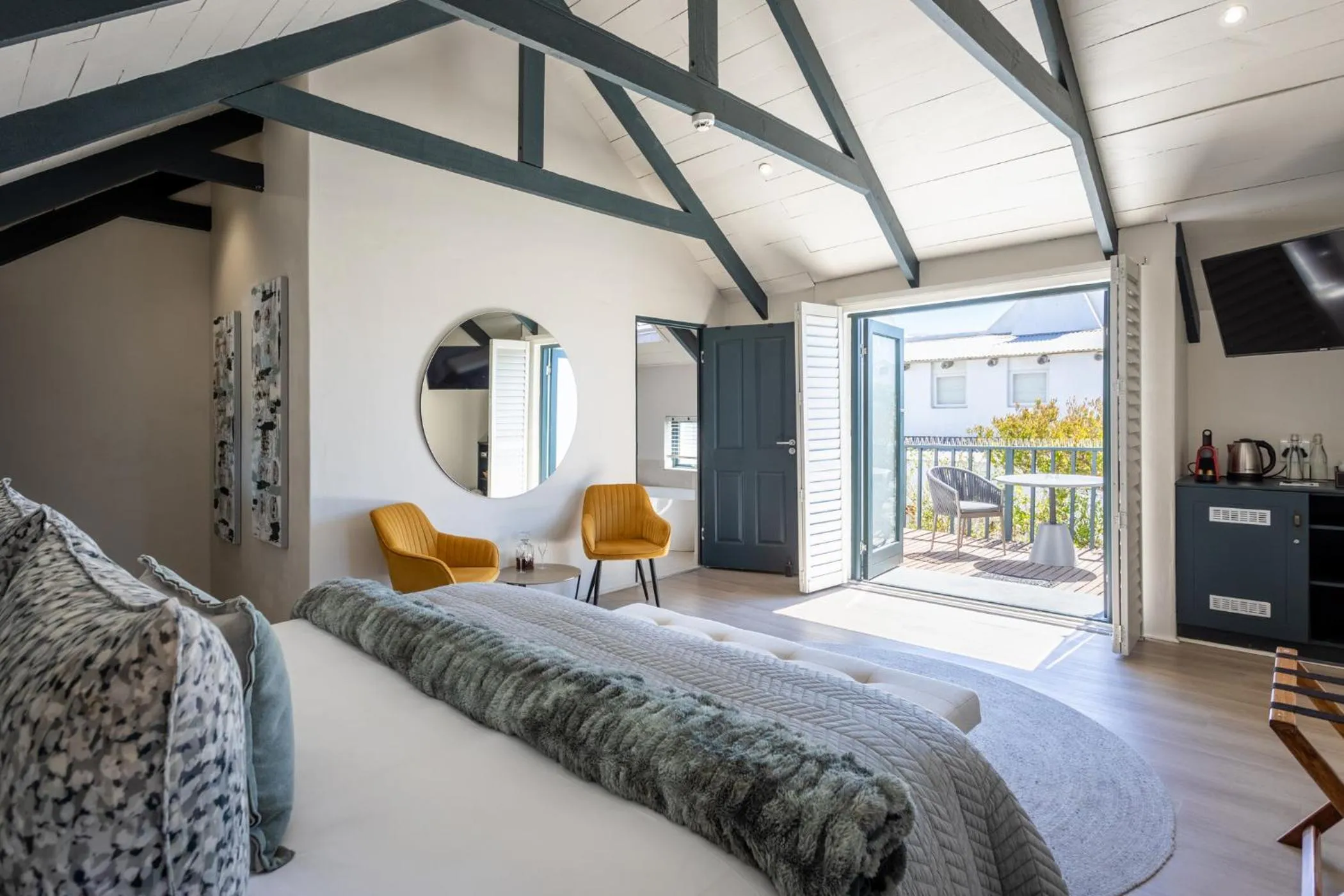 Superior Rooms – No Views in Abalone Hotel & Villas